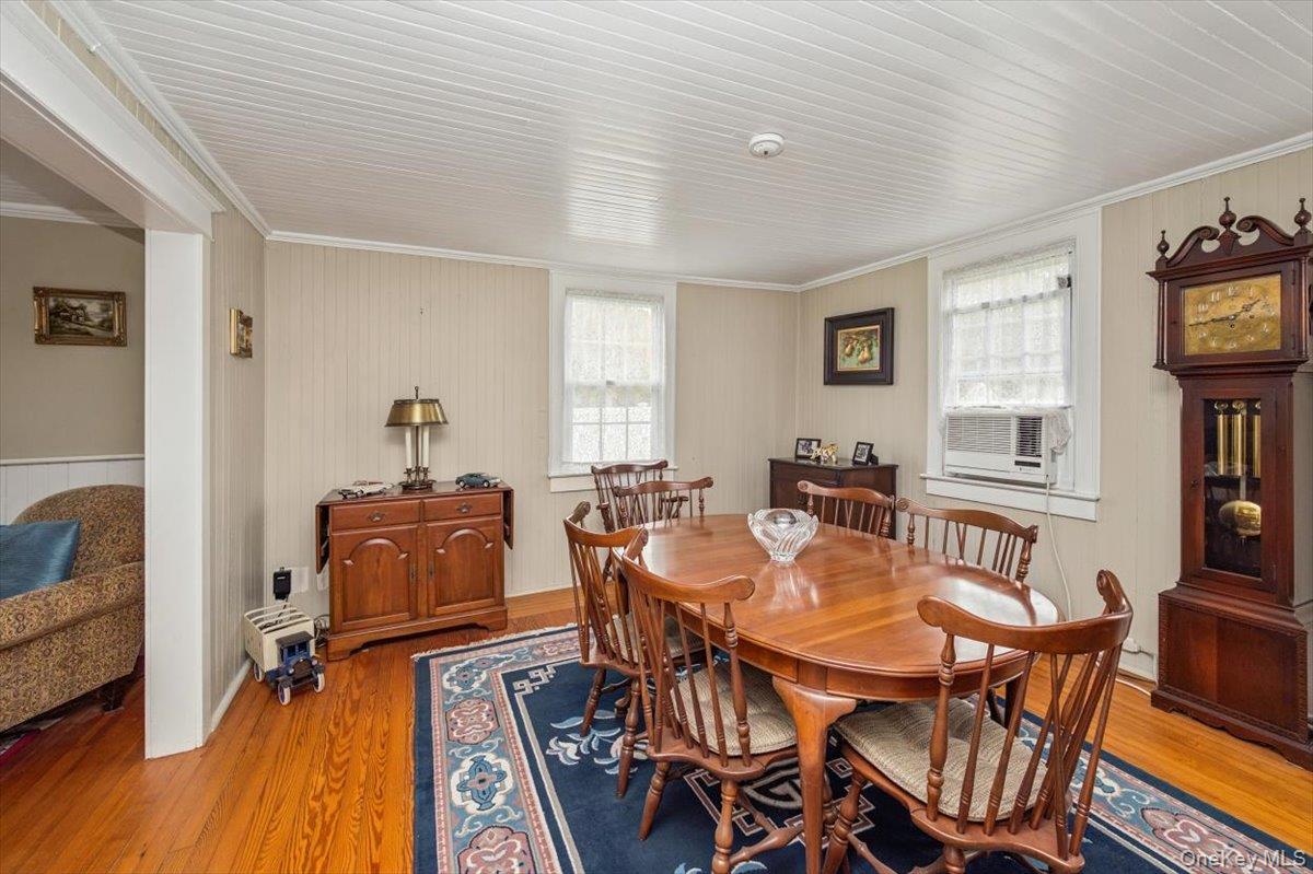 #9 photo, 811 Locust Avenue, Bohemia , NY 11716