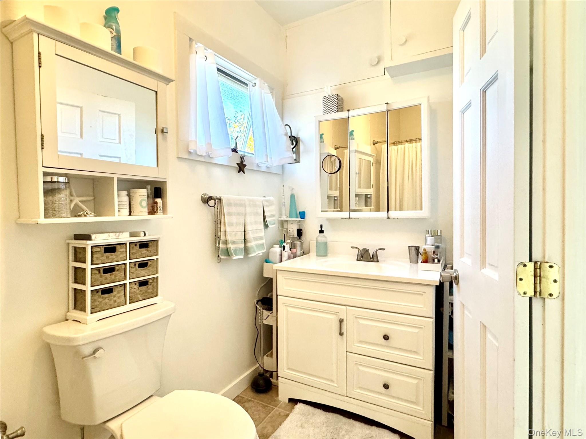 #3 photo, 42 Browns River, Sayville , NY 11782