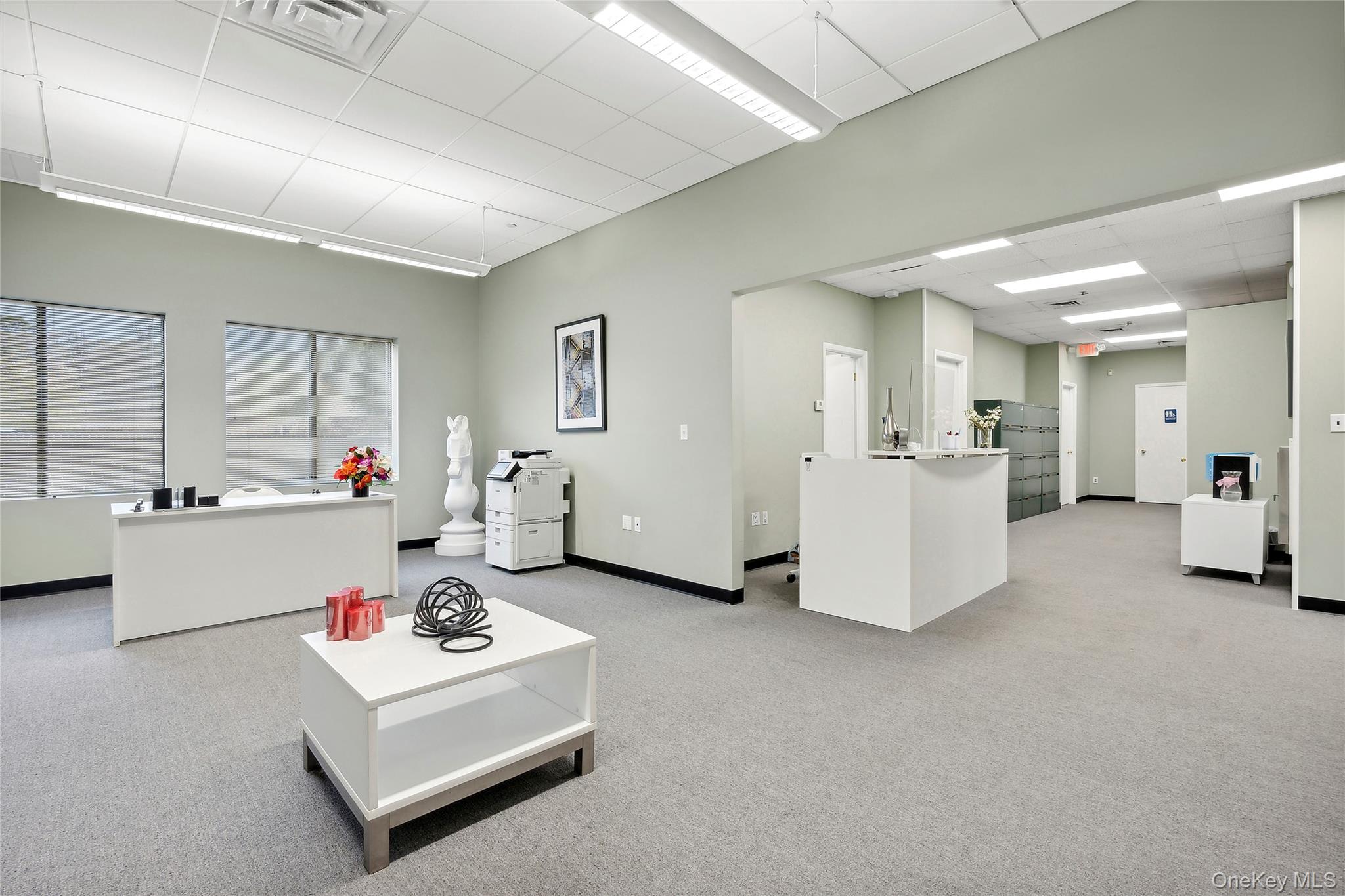 #1 photo, 180 Old Country Road, Riverhead , NY 11901