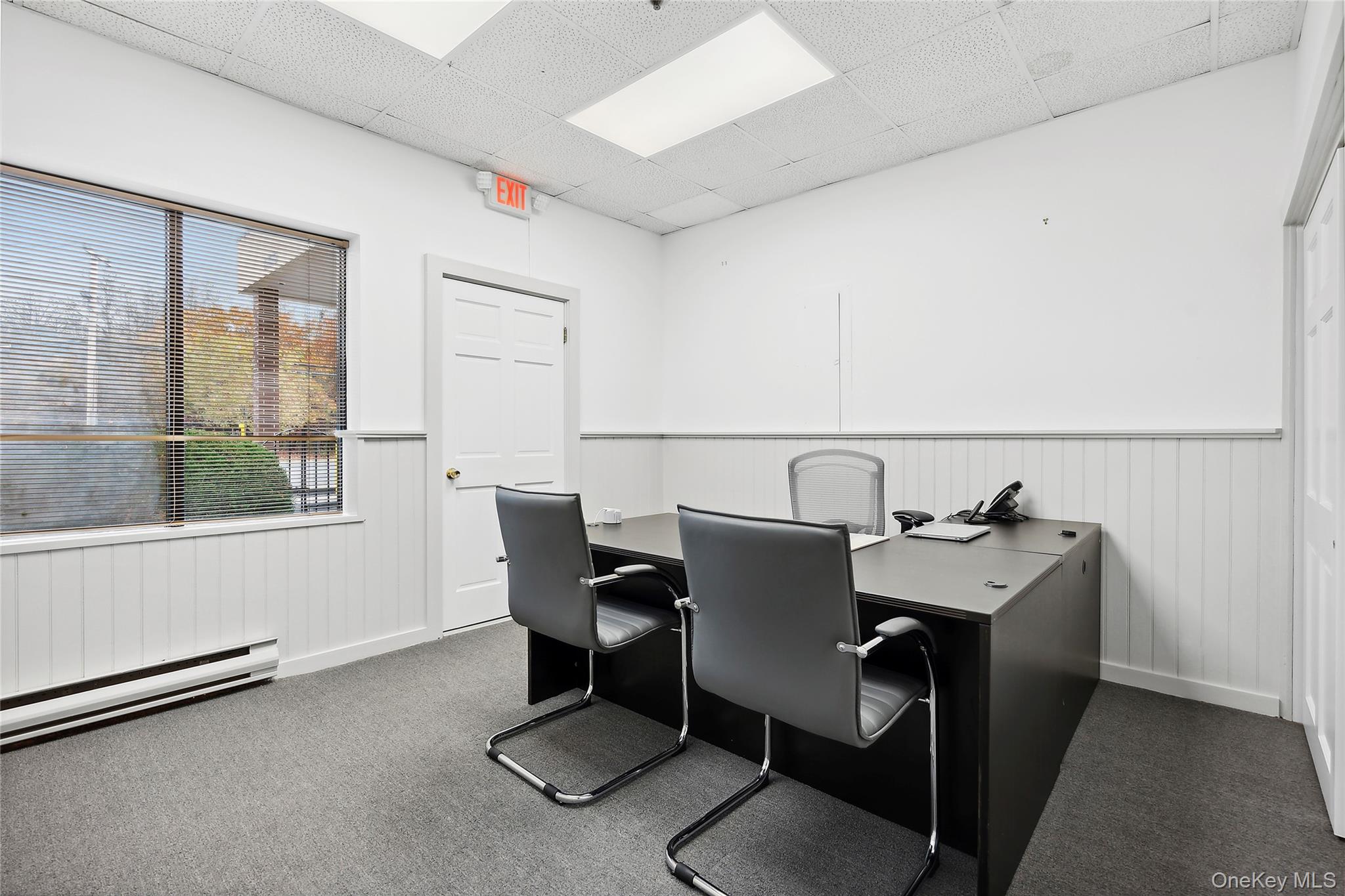 #2 photo, 180 Old Country Road, Riverhead , NY 11901