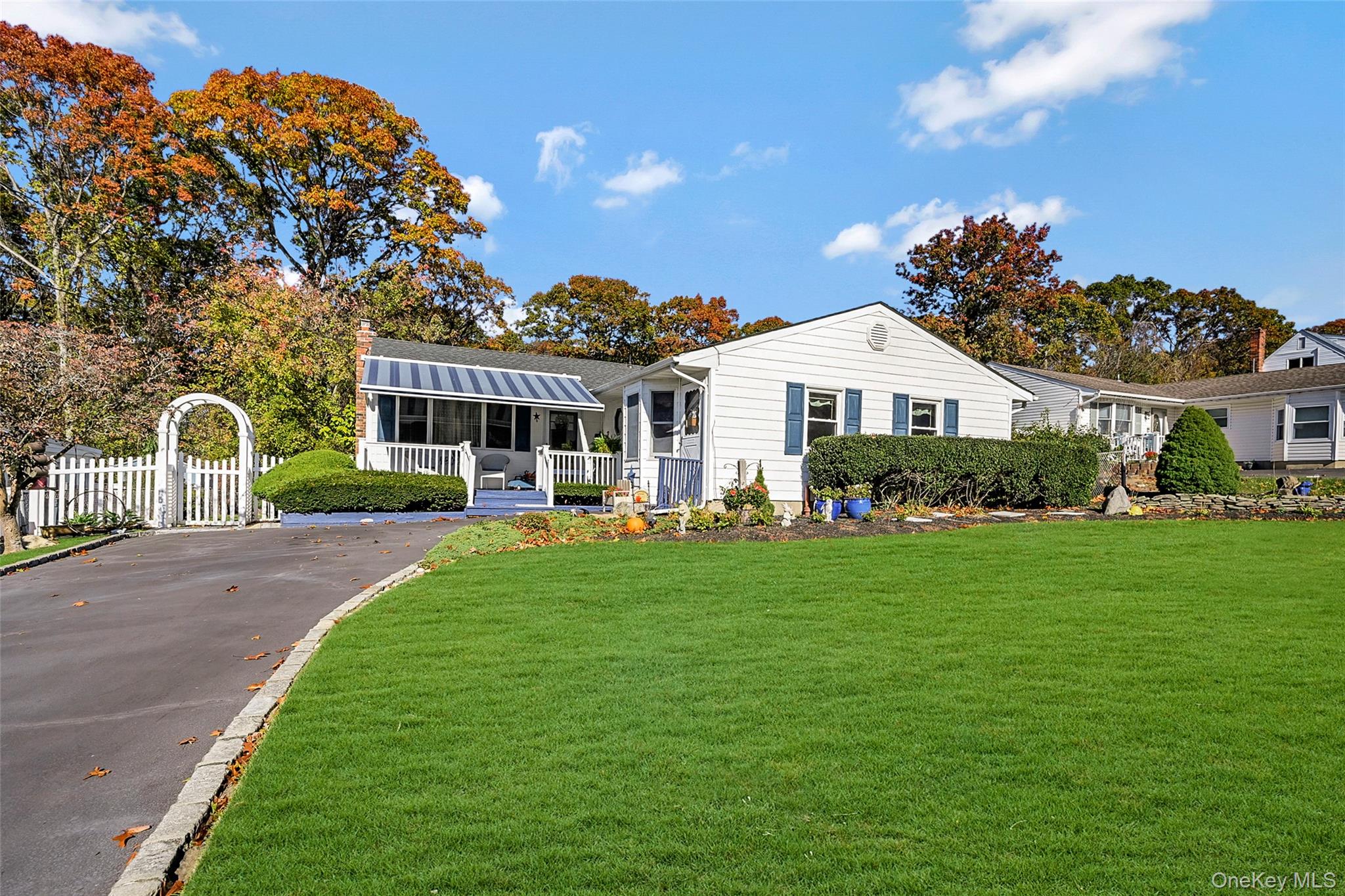 #1 photo, 17 Washington Heights Street, Selden , NY 11784