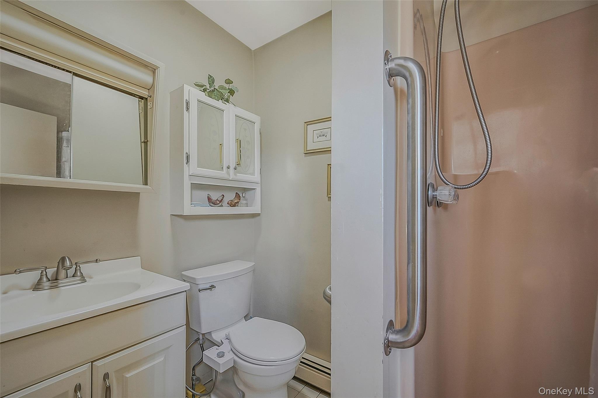 #13 photo, 17 Washington Heights Street, Selden , NY 11784