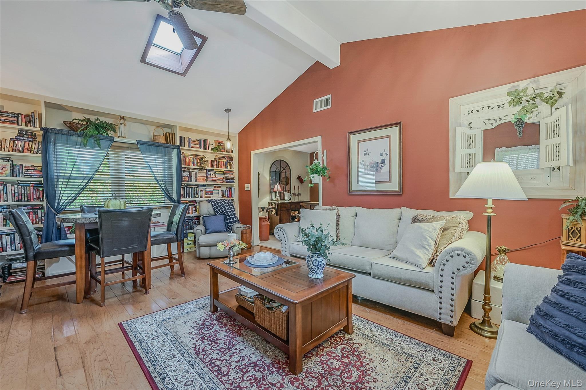 #18 photo, 17 Washington Heights Street, Selden , NY 11784