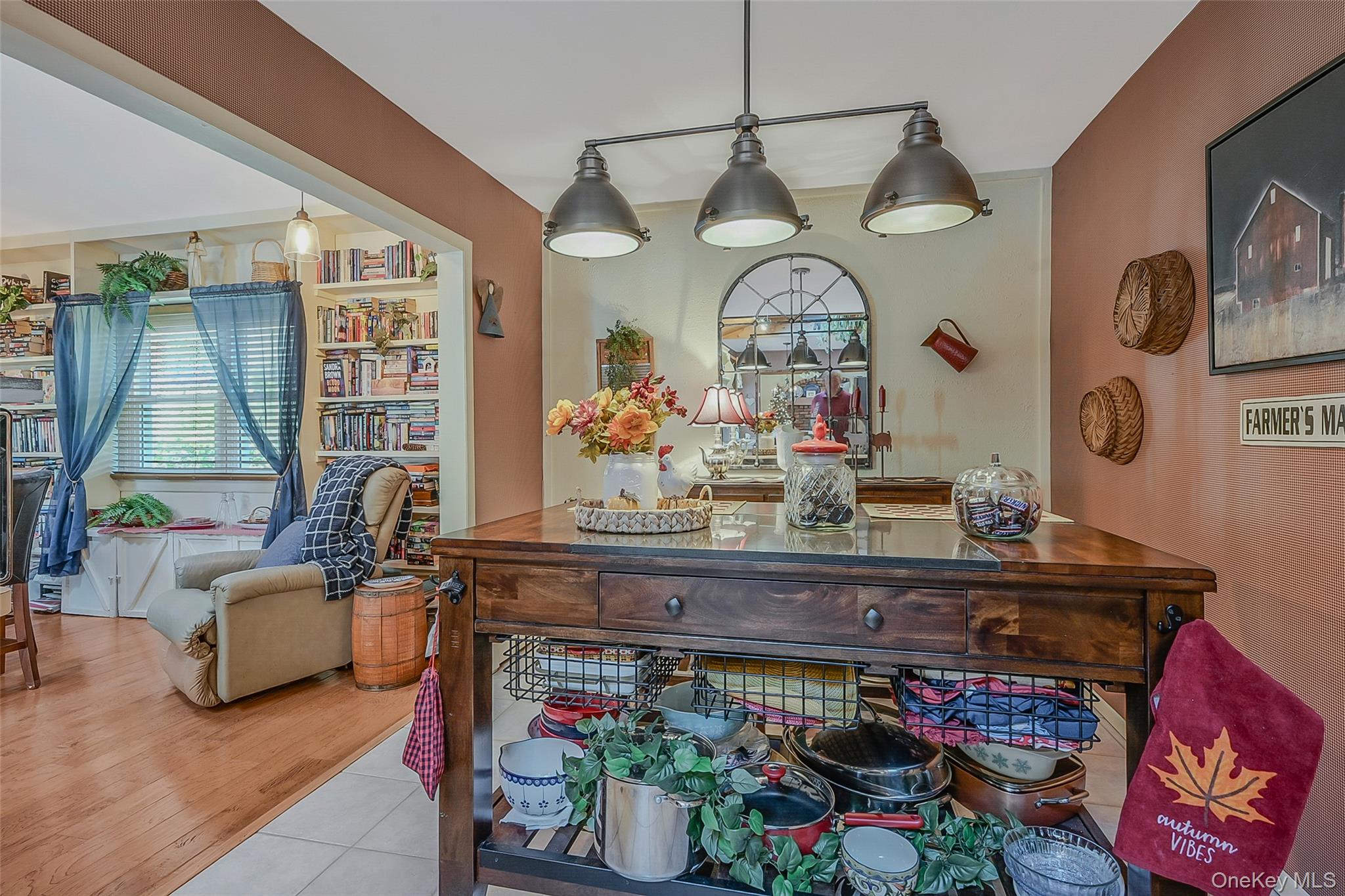 #20 photo, 17 Washington Heights Street, Selden , NY 11784