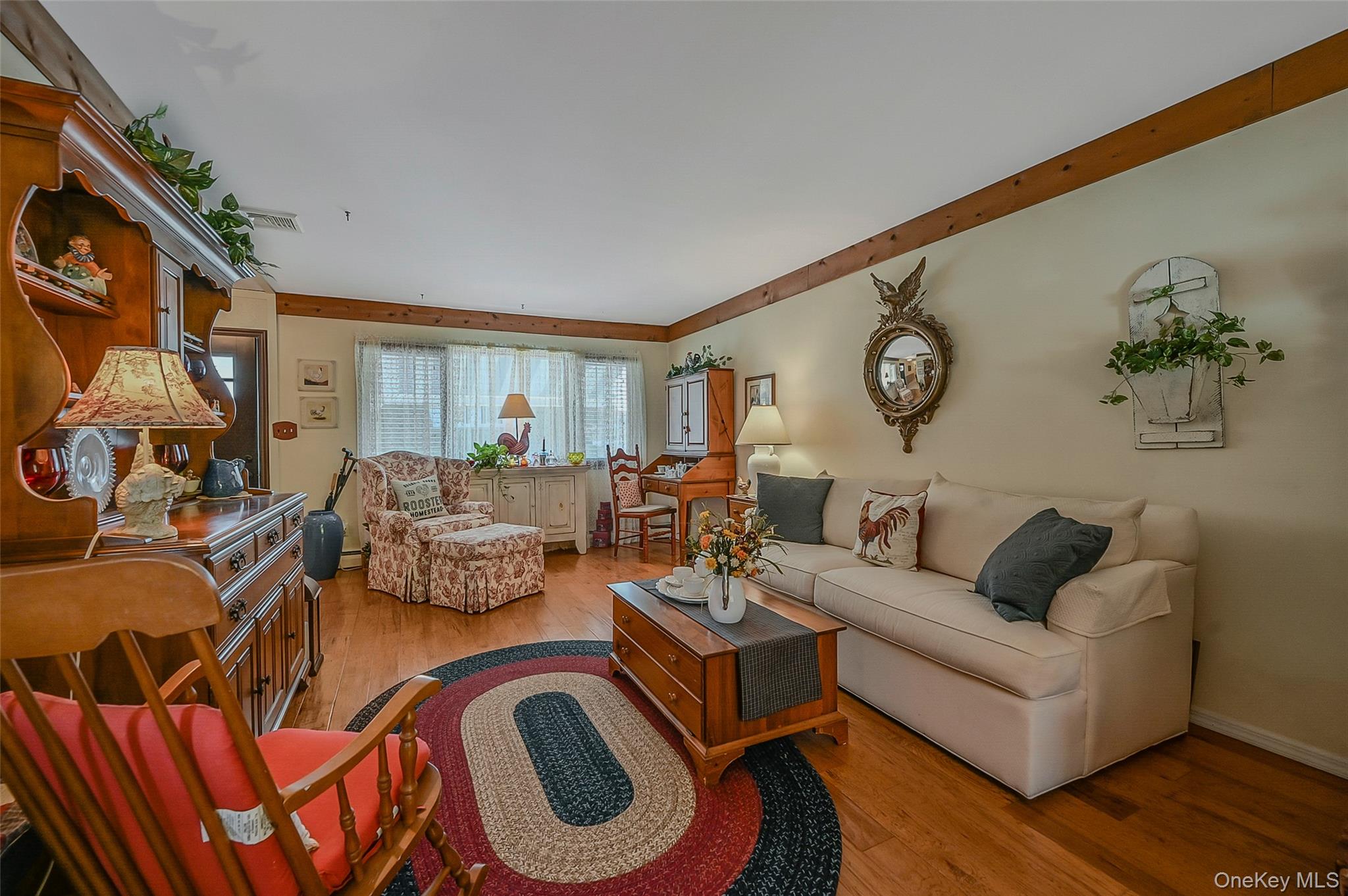 #5 photo, 17 Washington Heights Street, Selden , NY 11784