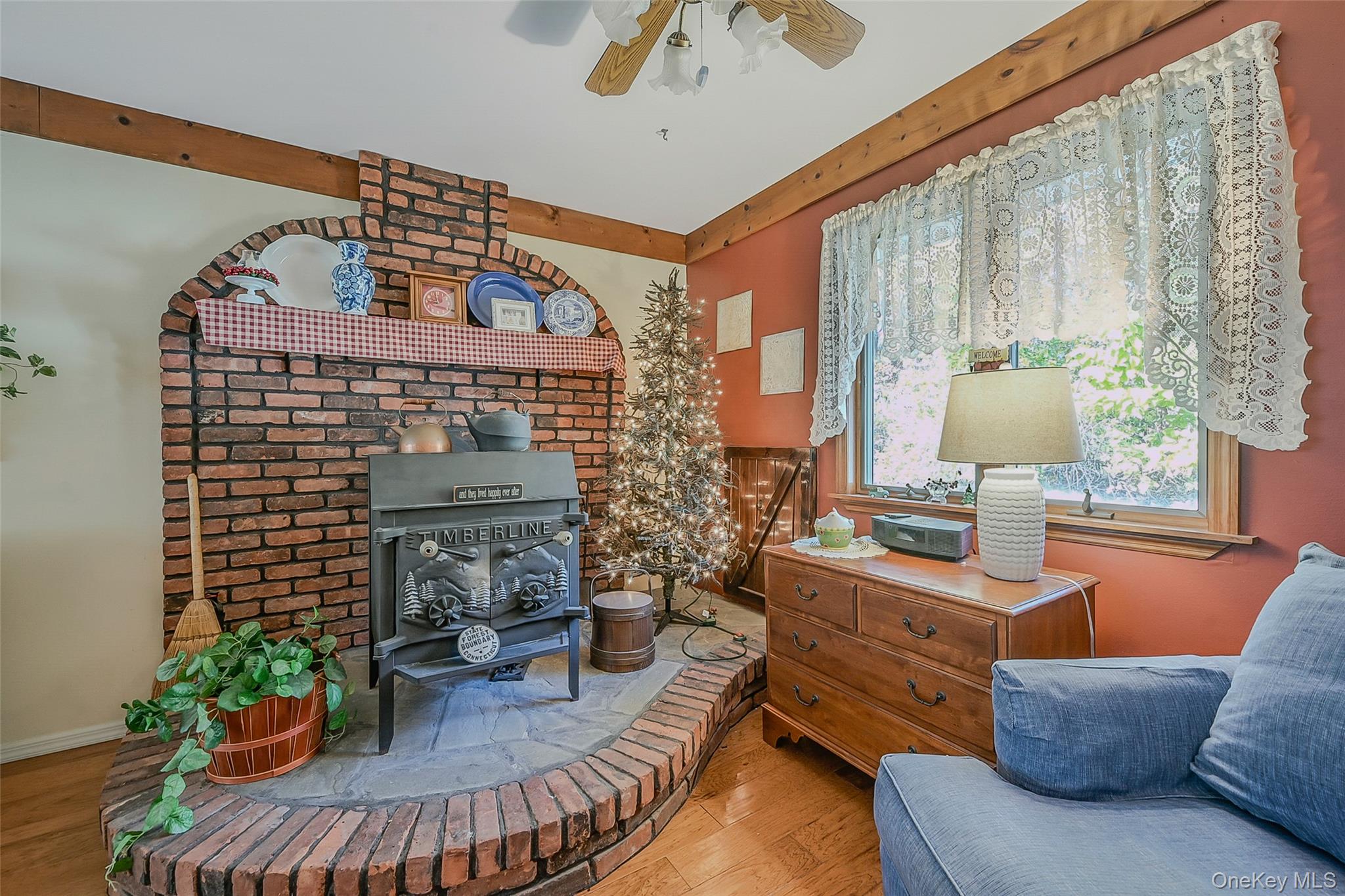 #6 photo, 17 Washington Heights Street, Selden , NY 11784