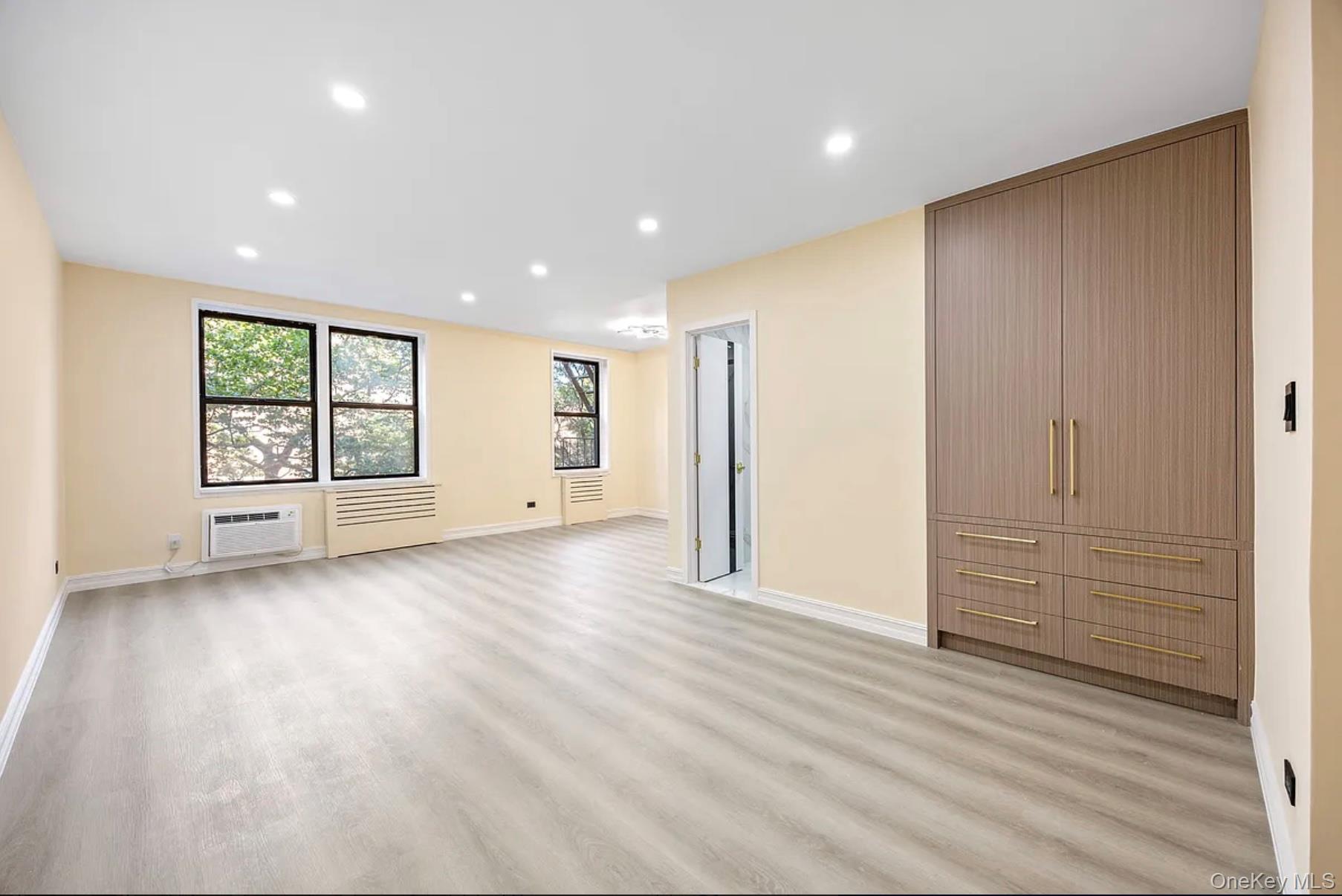 #2 photo, 100-25 Queens Boulevard, Forest Hills , NY 11375