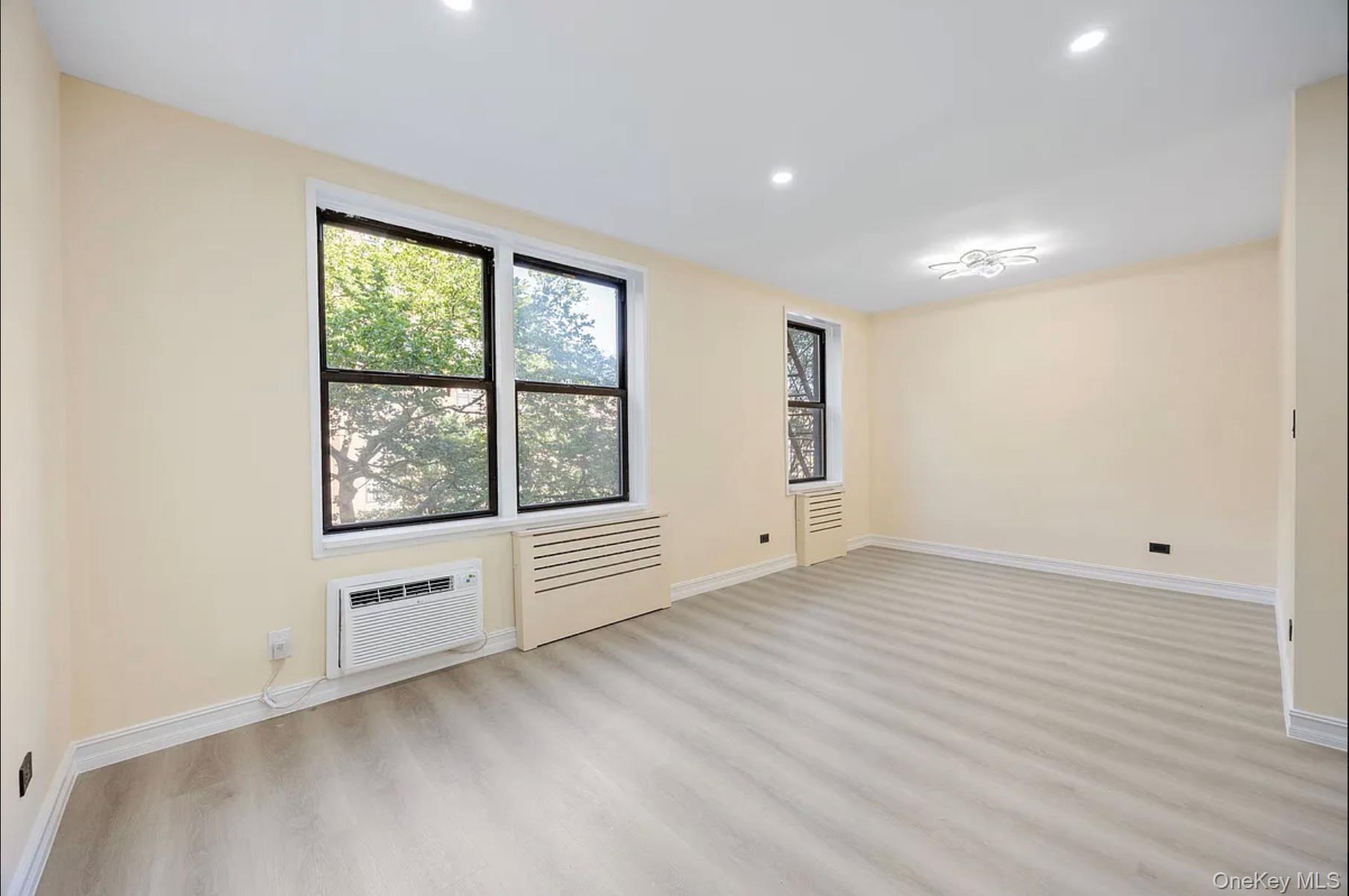 #4 photo, 100-25 Queens Boulevard, Forest Hills , NY 11375