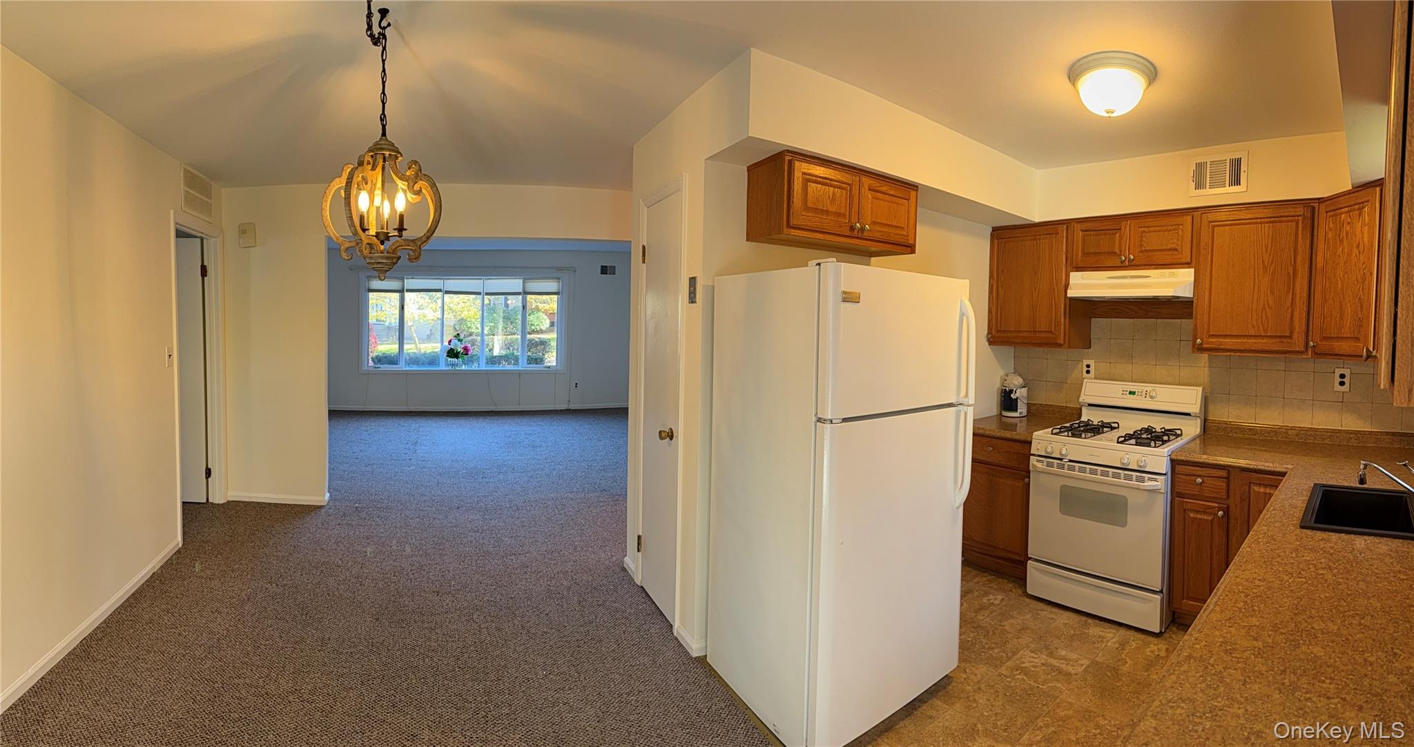 #2 photo, 13 Essex Lane, Suffern , NY 10901