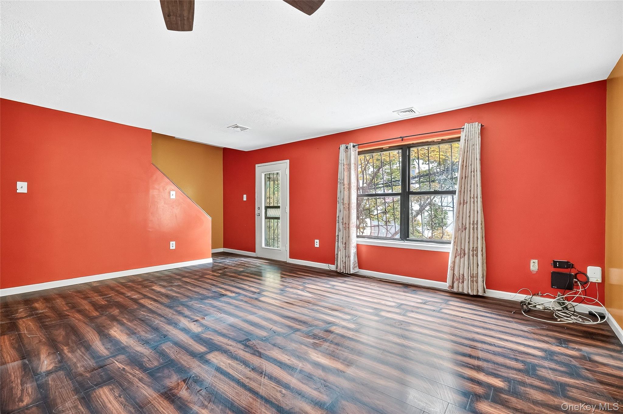 #15 photo, 898 Union Avenue, Bronx , NY 10459