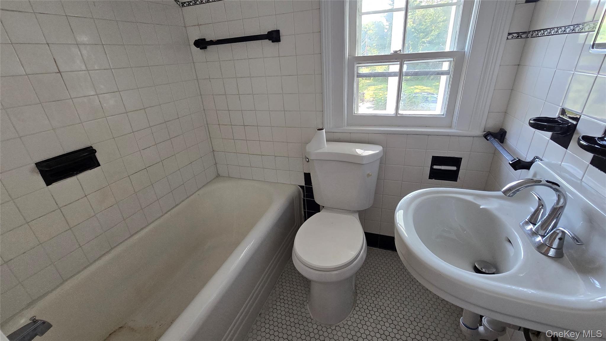 #19 photo, 98 S Hamilton Street, Poughkeepsie , NY 12601