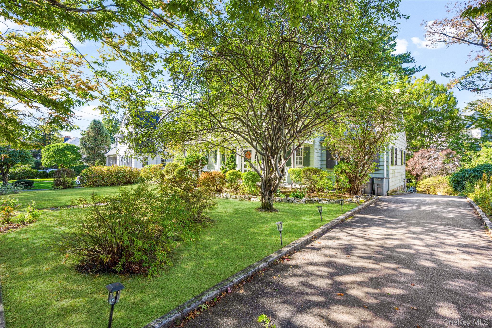 #2 photo, 417 Wynnewood Road, Pelham , NY 10803