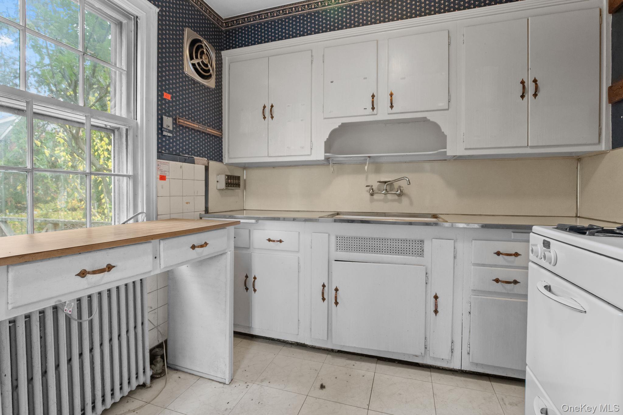 #9 photo, 8 Concord Avenue, Larchmont , NY 10538