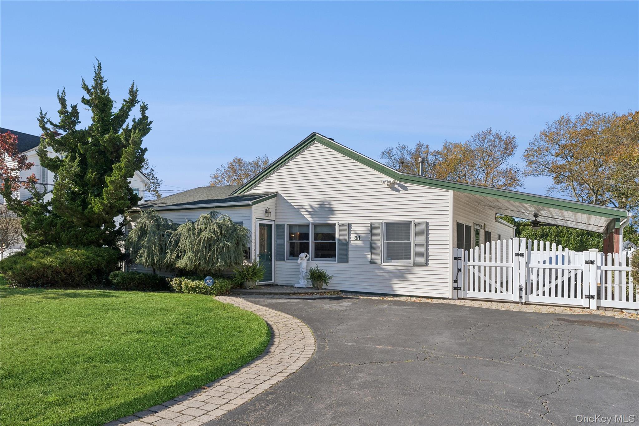 #1 photo, 31 Grand Central Avenue, Amityville , NY 11701