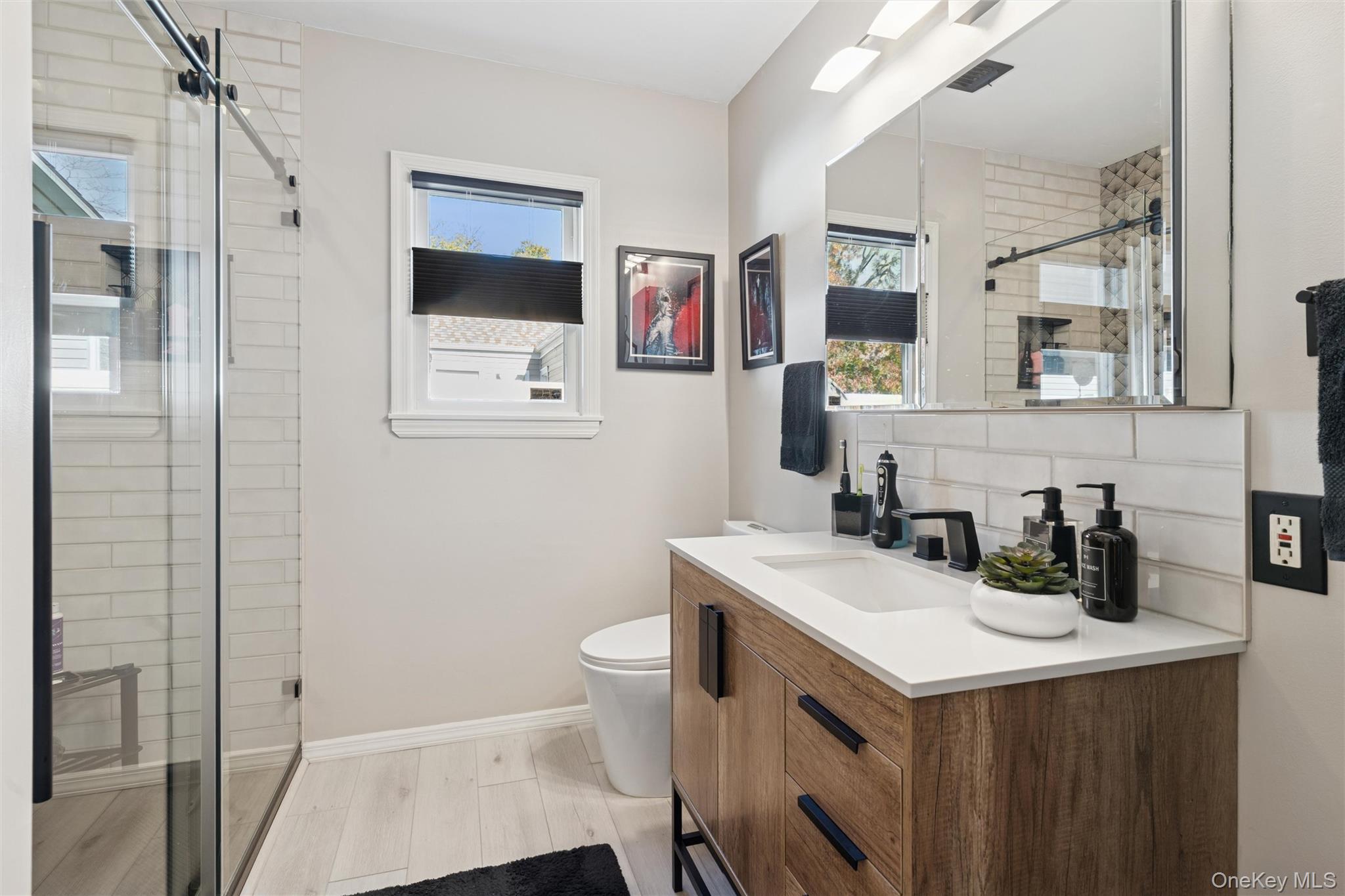 #16 photo, 31 Grand Central Avenue, Amityville , NY 11701