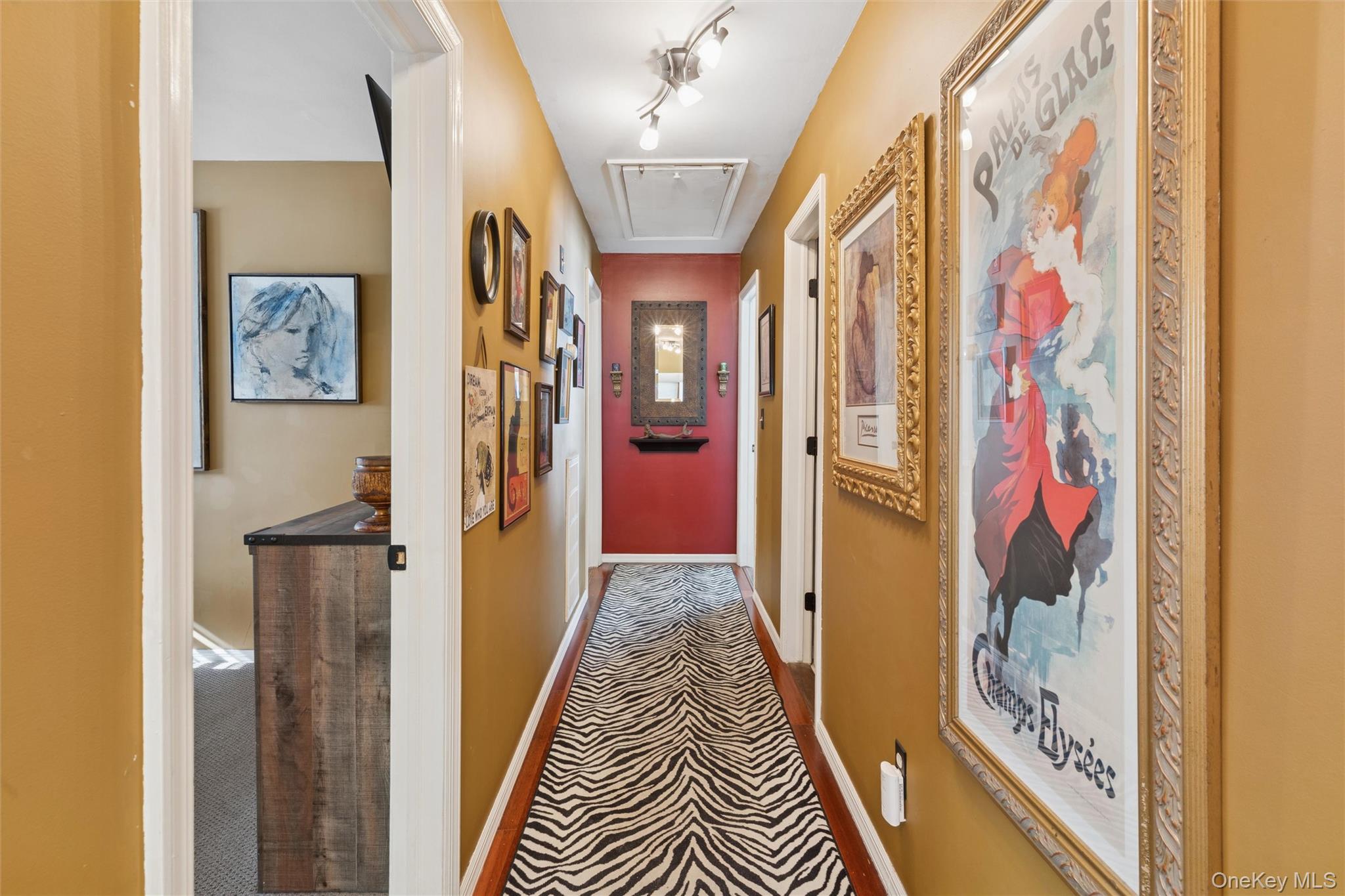 #19 photo, 31 Grand Central Avenue, Amityville , NY 11701