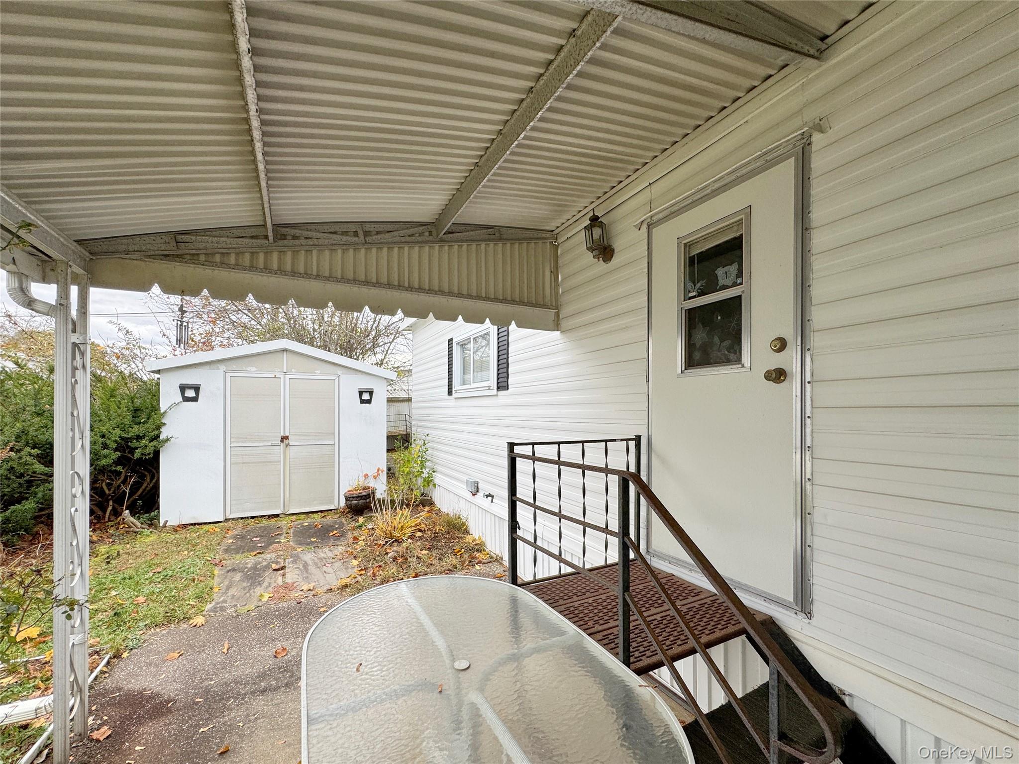 #13 photo, 1964 Riveroad Road, Riverhead , NY 11933