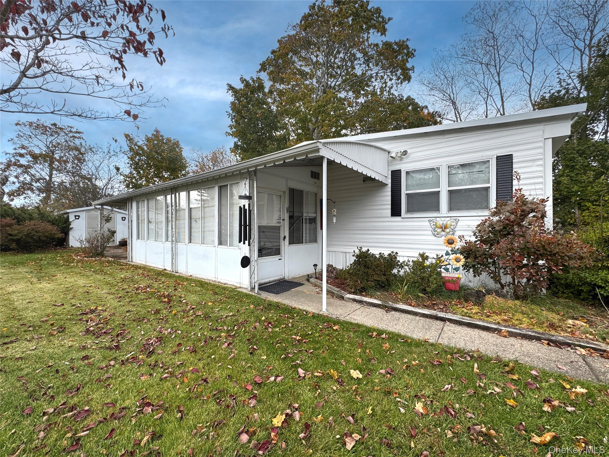 #2 photo, 1964 Riveroad Road, Riverhead , NY 11933