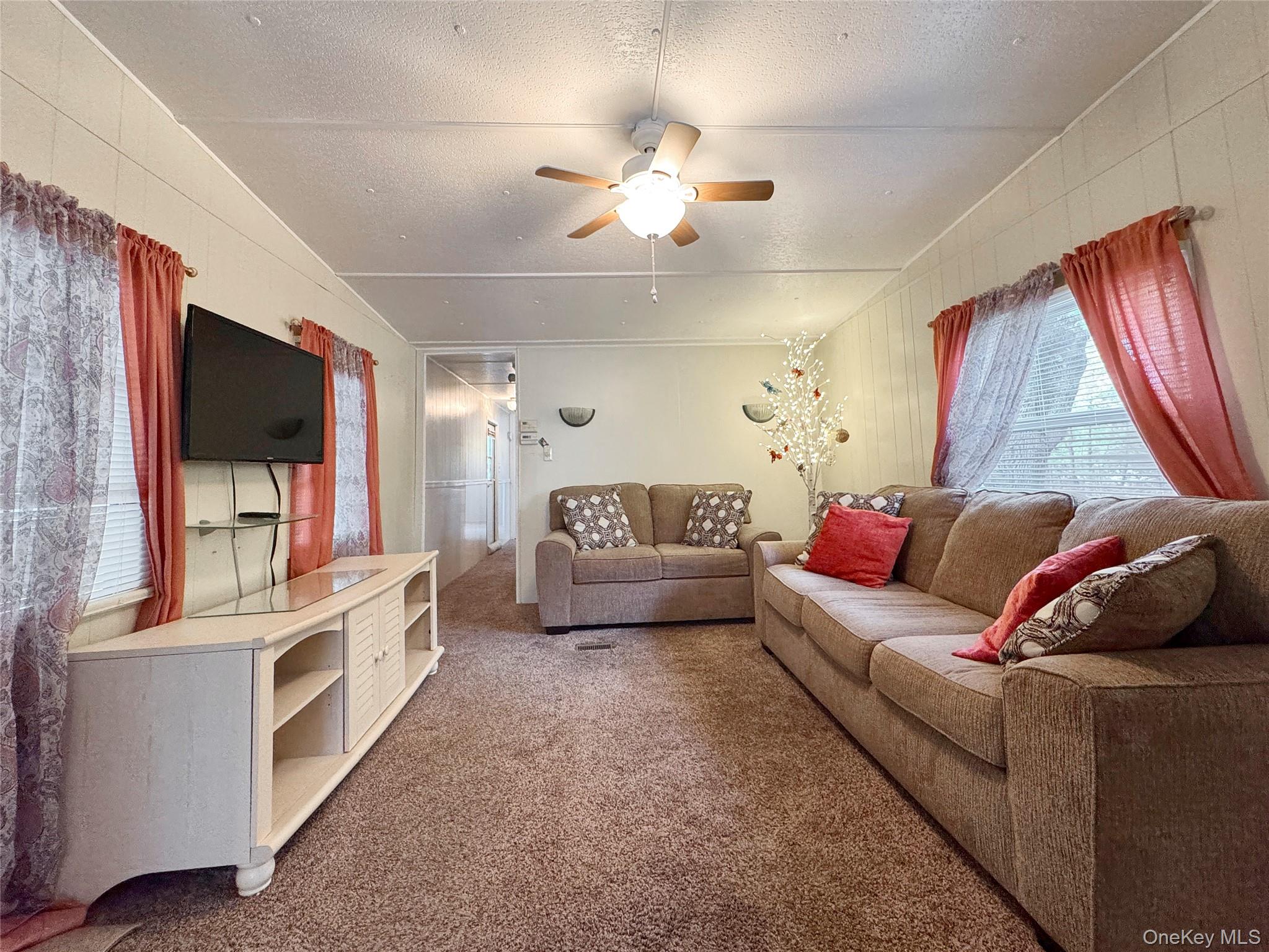 #6 photo, 1964 Riveroad Road, Riverhead , NY 11933