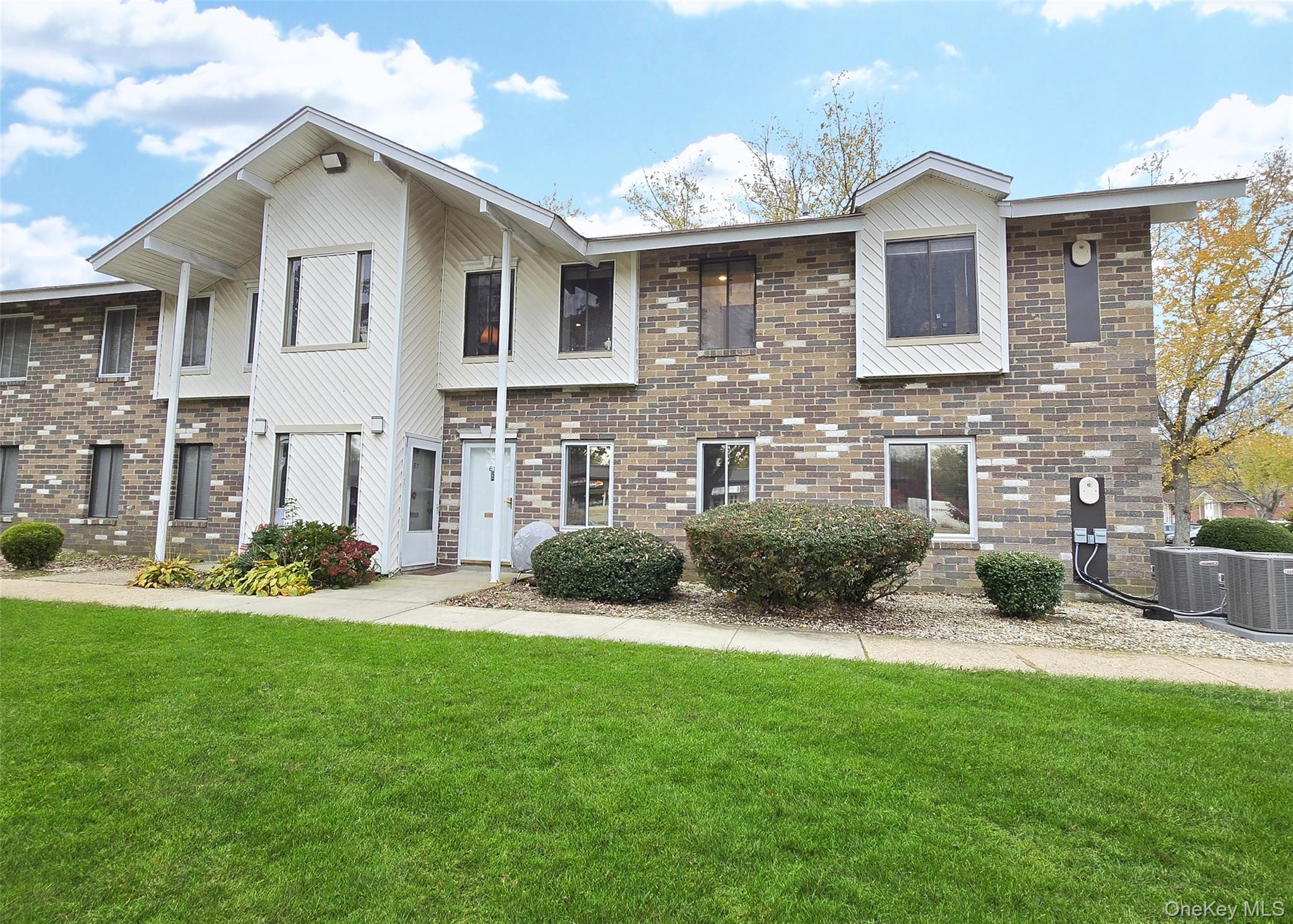 #1 photo, 2 El Camino Court, Coram , NY 11727