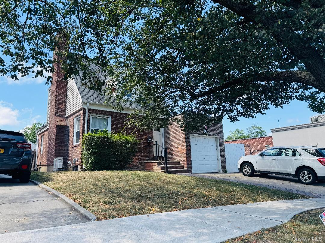 #1 photo, 8012 188th Street, Jamaica Estates , NY 11423