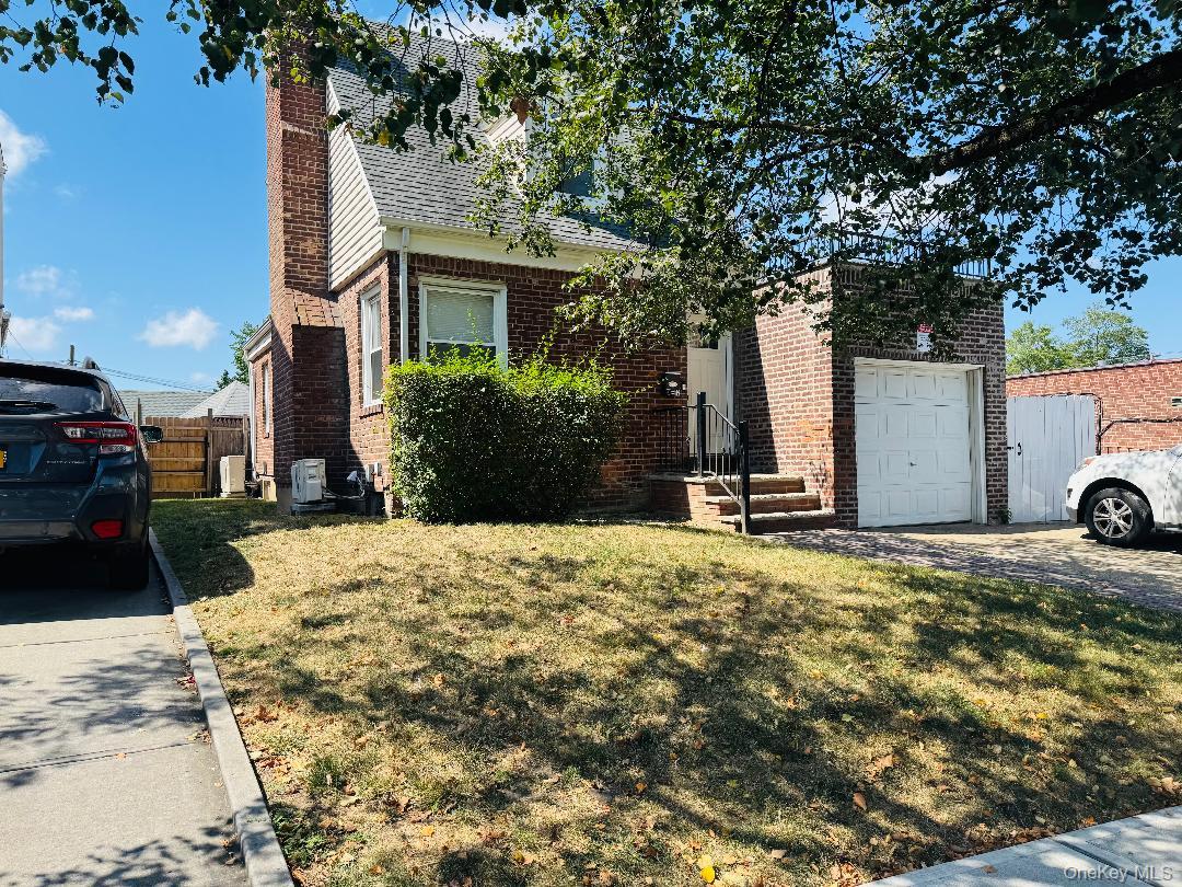 #2 photo, 8012 188th Street, Jamaica Estates , NY 11423