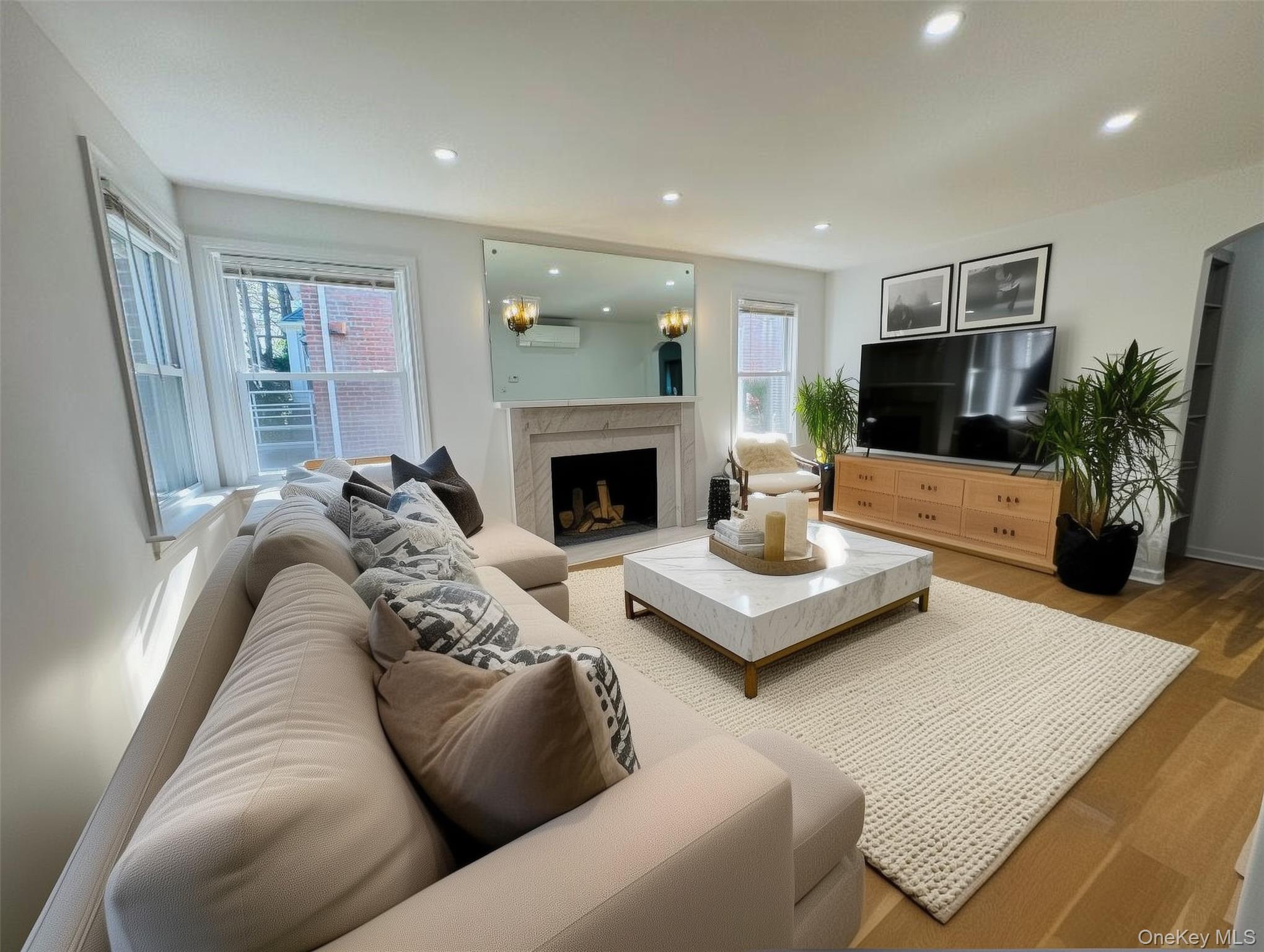 #5 photo, 8012 188th Street, Jamaica Estates , NY 11423