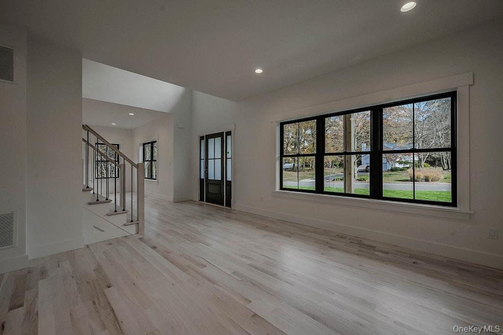 #10 photo, 20 Bunker Lane, Middle Island , NY 11953