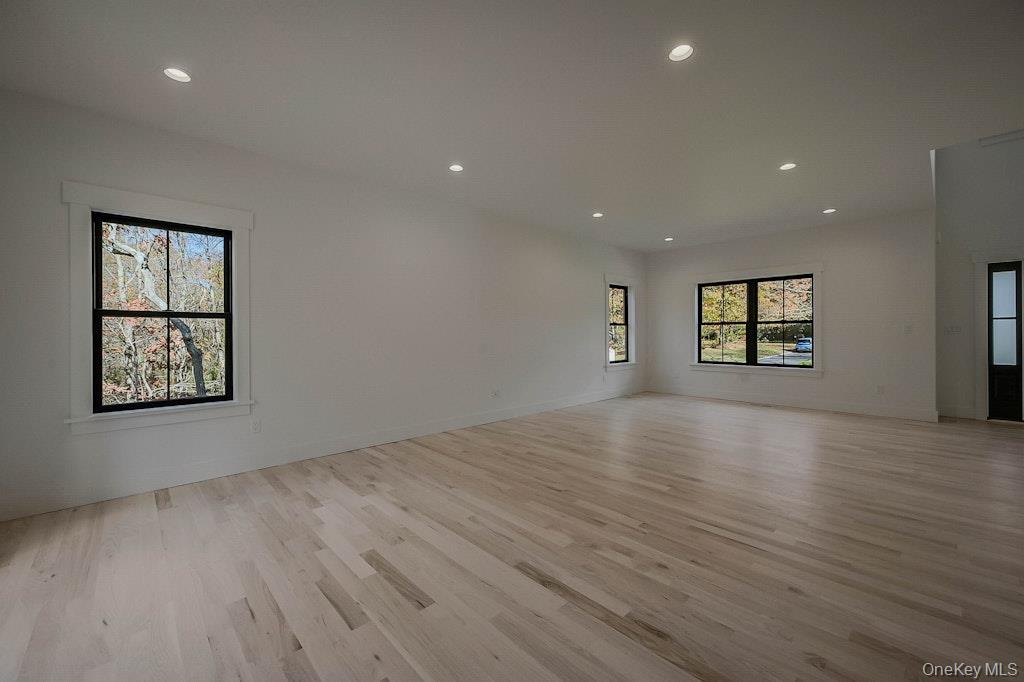 #12 photo, 20 Bunker Lane, Middle Island , NY 11953