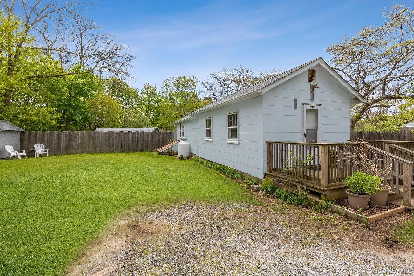 #1 photo, 560 Pacific Street, Mattituck , NY 11952