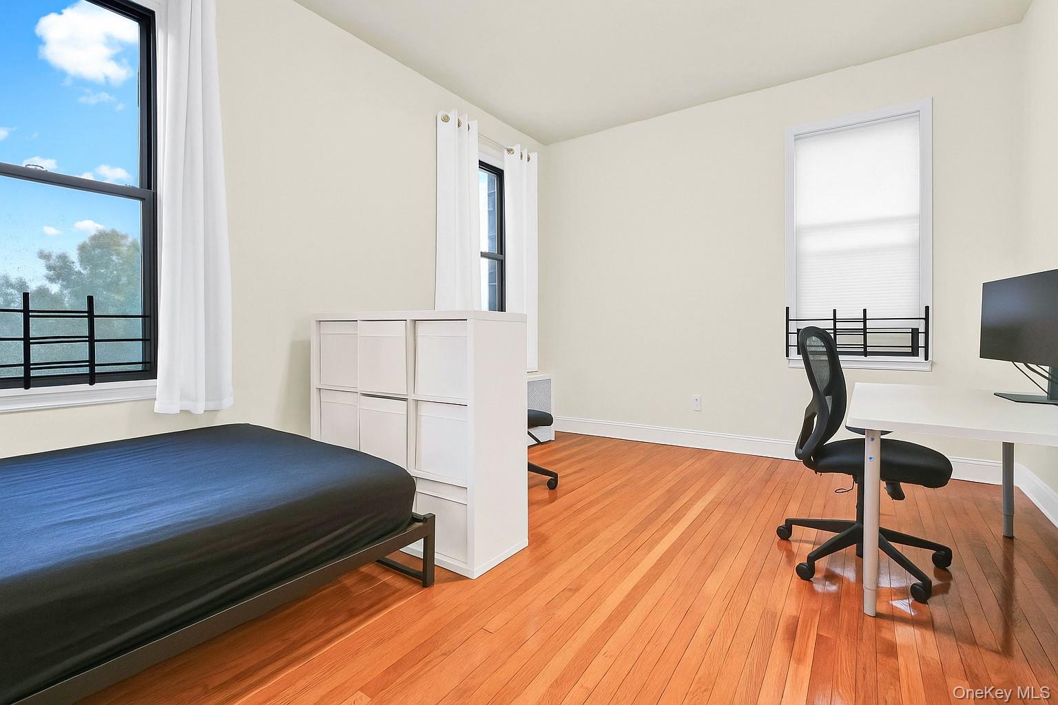 #11 photo, 115-25 Metropolitan Avenue, Kew Gardens , NY 11375