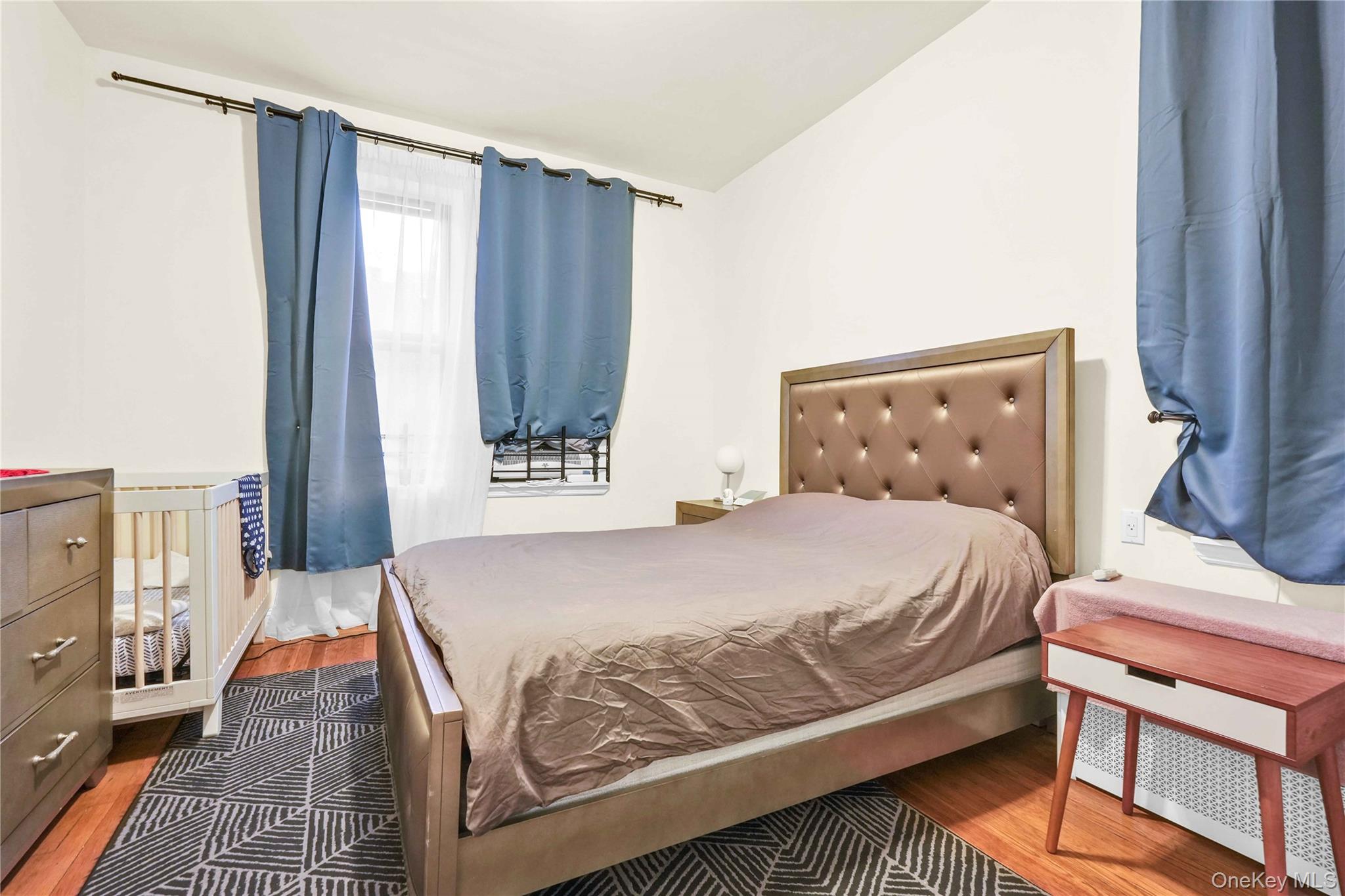 #8 photo, 115-25 Metropolitan Avenue, Kew Gardens , NY 11375