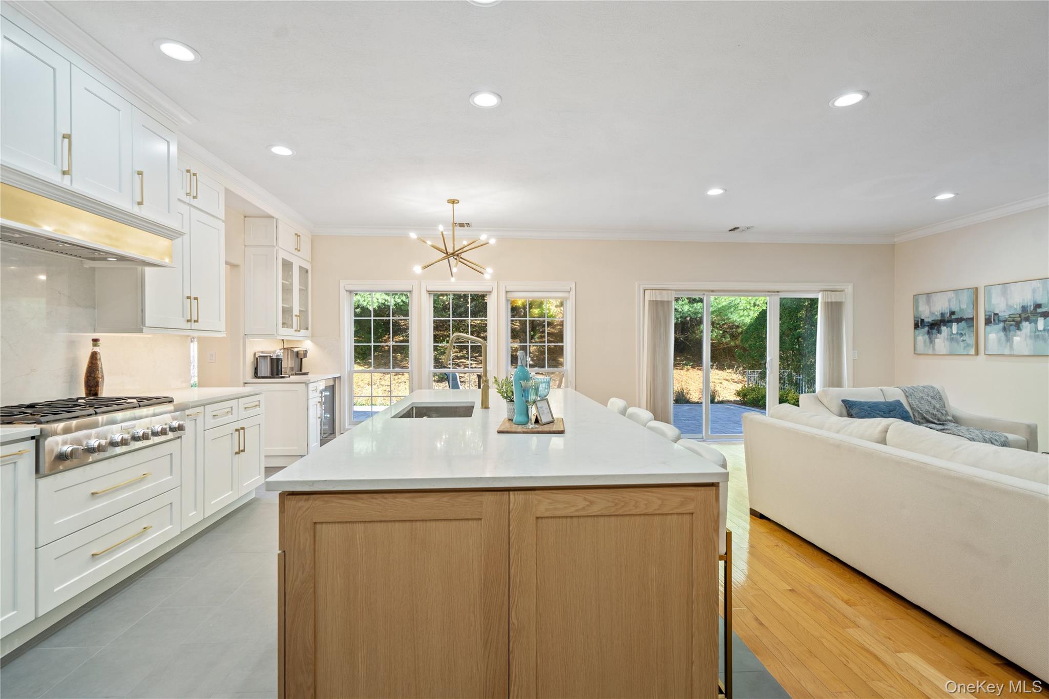 #10 photo, 176 Sagamore Drive, Plainview , NY 11803