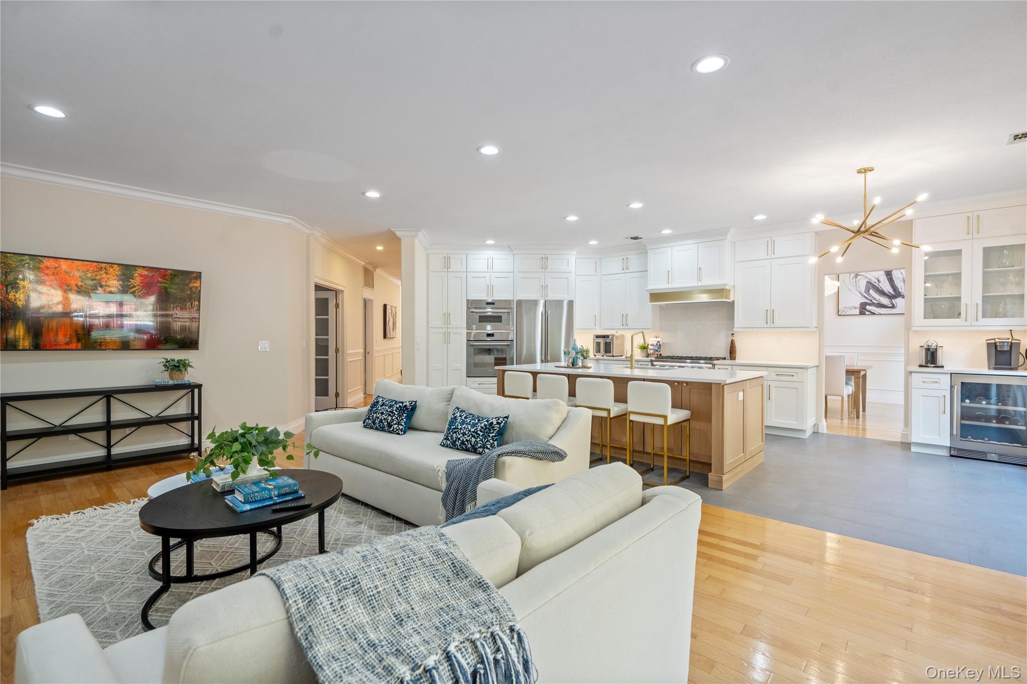 #12 photo, 176 Sagamore Drive, Plainview , NY 11803