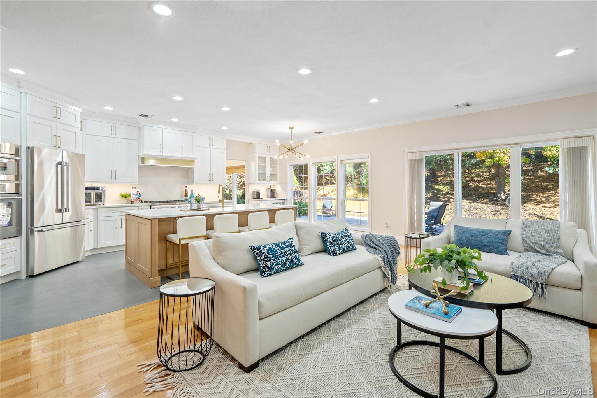 #14 photo, 176 Sagamore Drive, Plainview , NY 11803