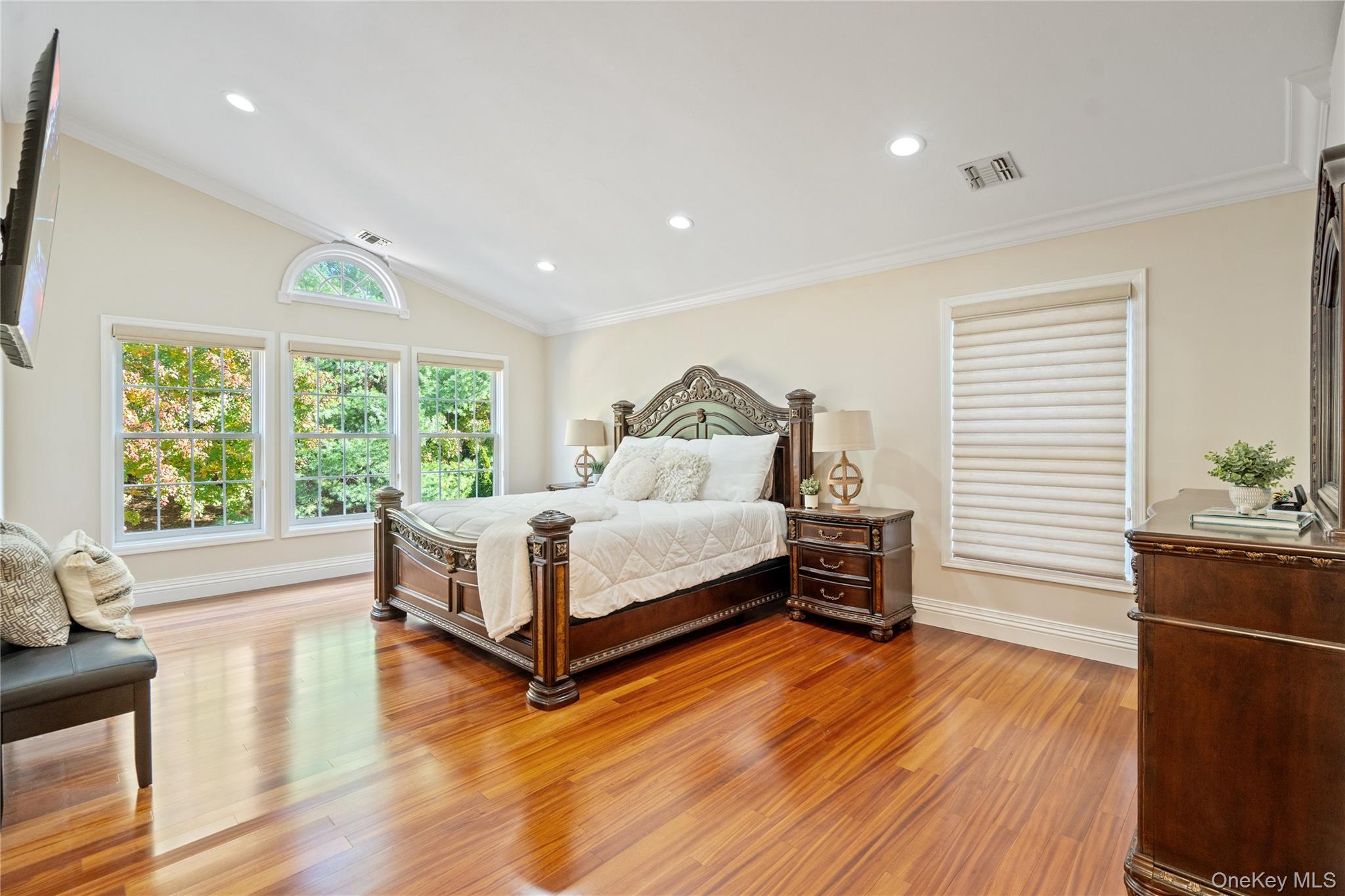 #16 photo, 176 Sagamore Drive, Plainview , NY 11803