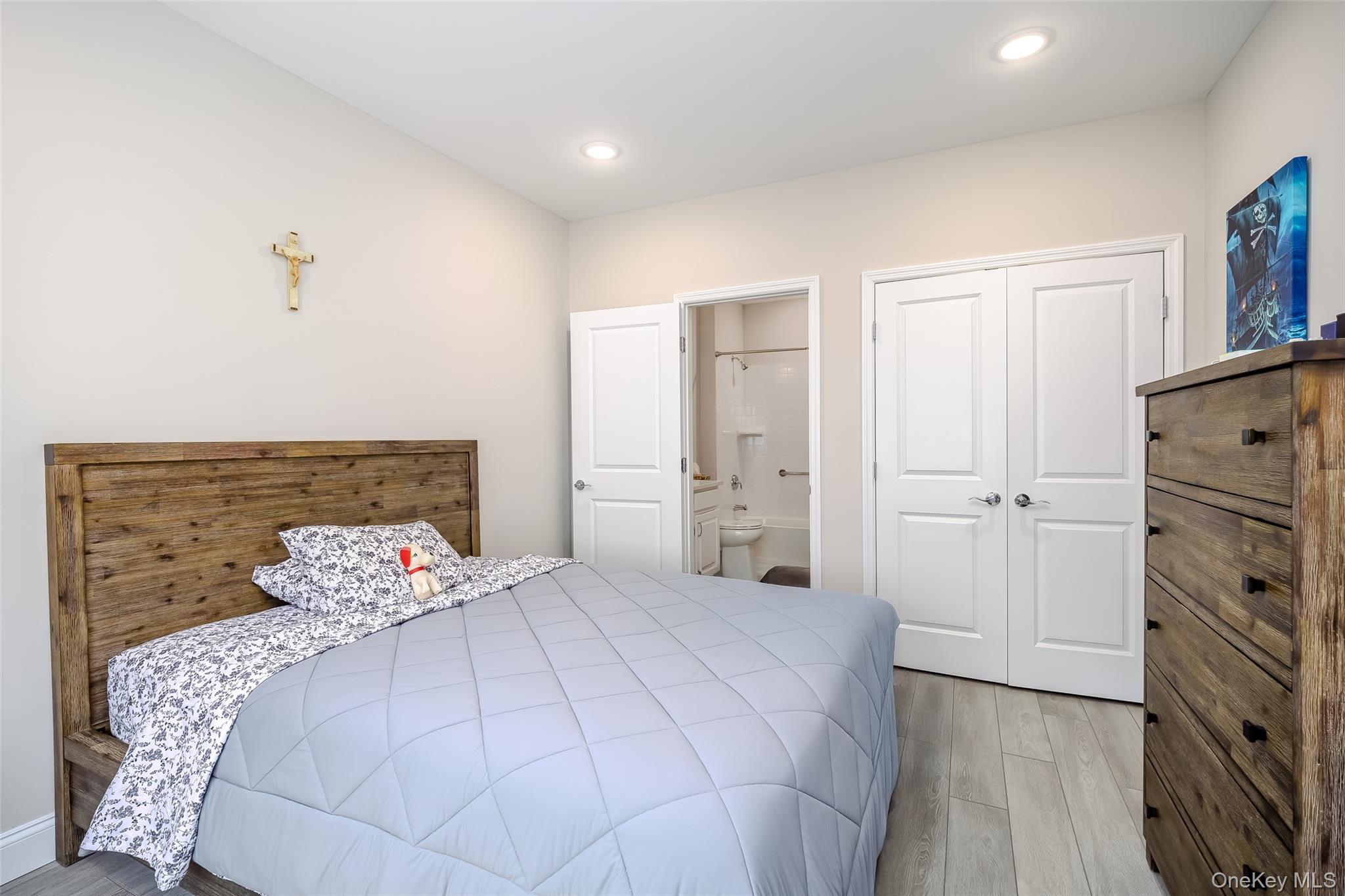 #19 photo, 261 Silver Timber Drive, Yaphank , NY 11980