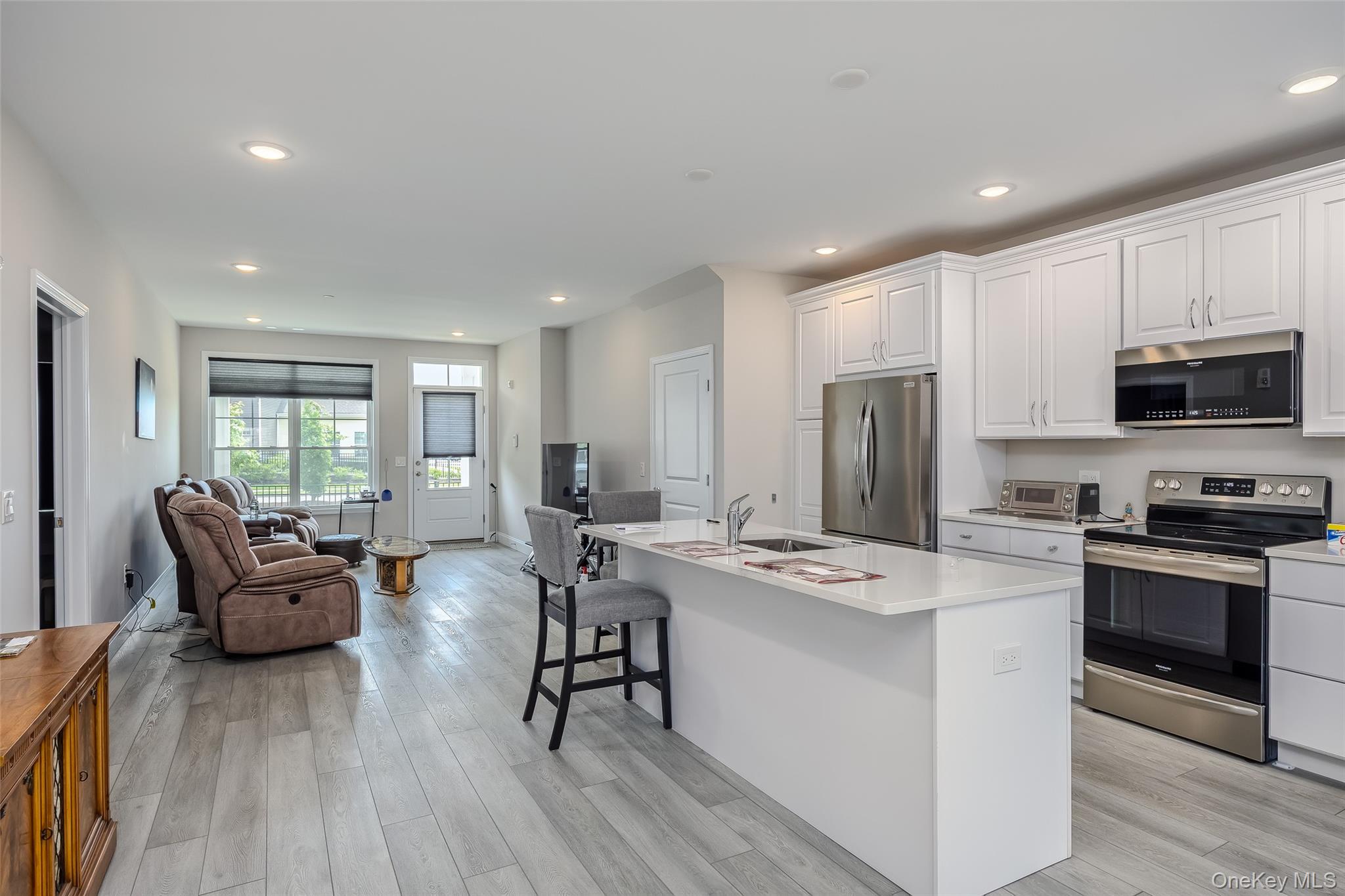 #5 photo, 261 Silver Timber Drive, Yaphank , NY 11980