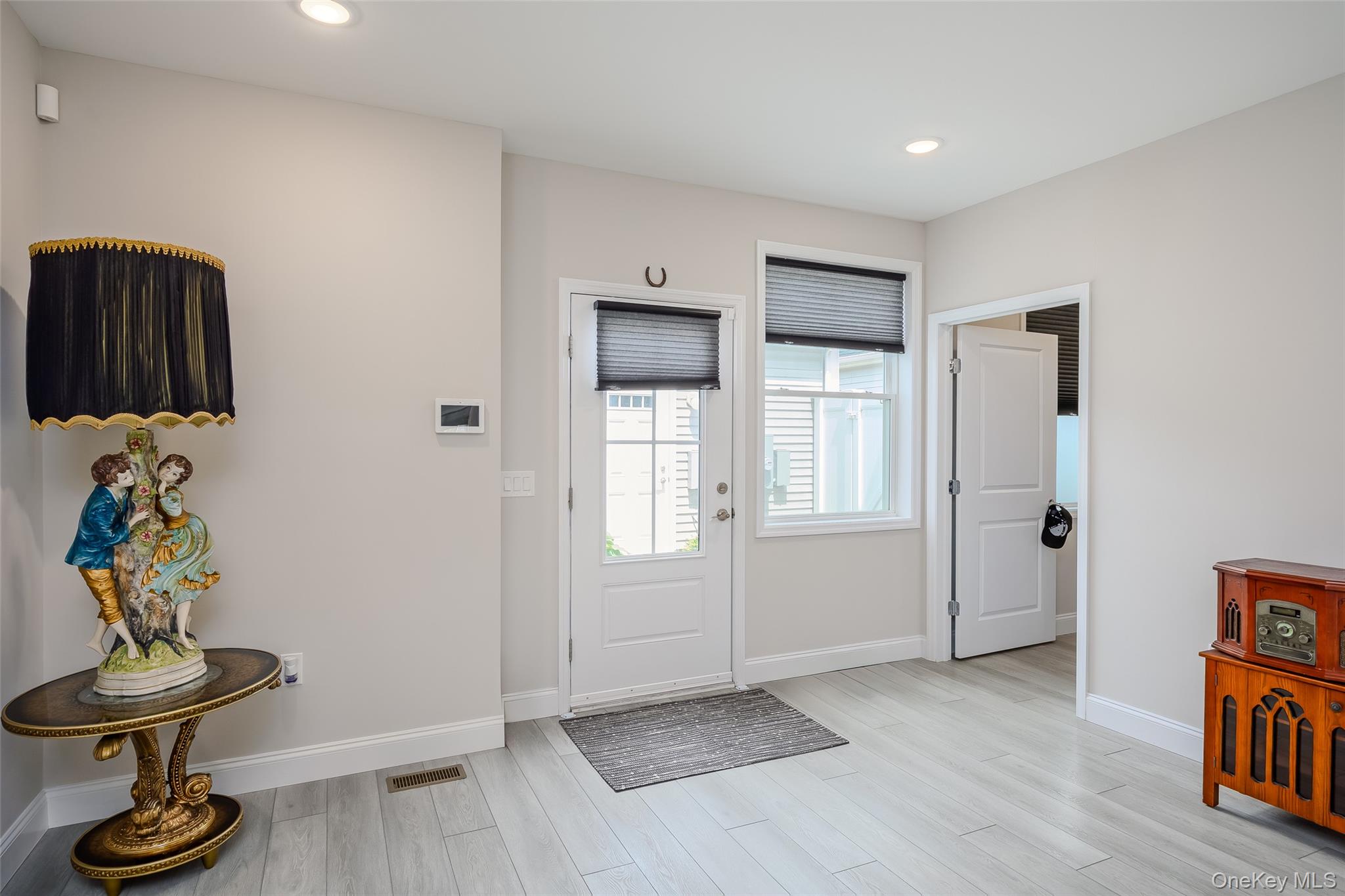 #9 photo, 261 Silver Timber Drive, Yaphank , NY 11980