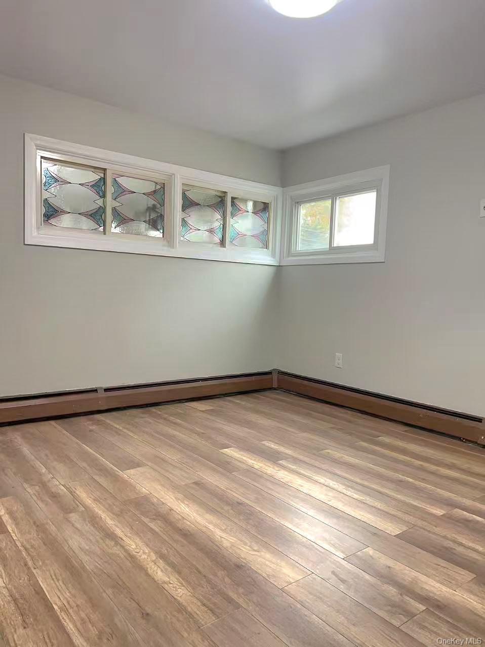 #10 photo, 35 Arch Lane, Hicksville , NY 11801