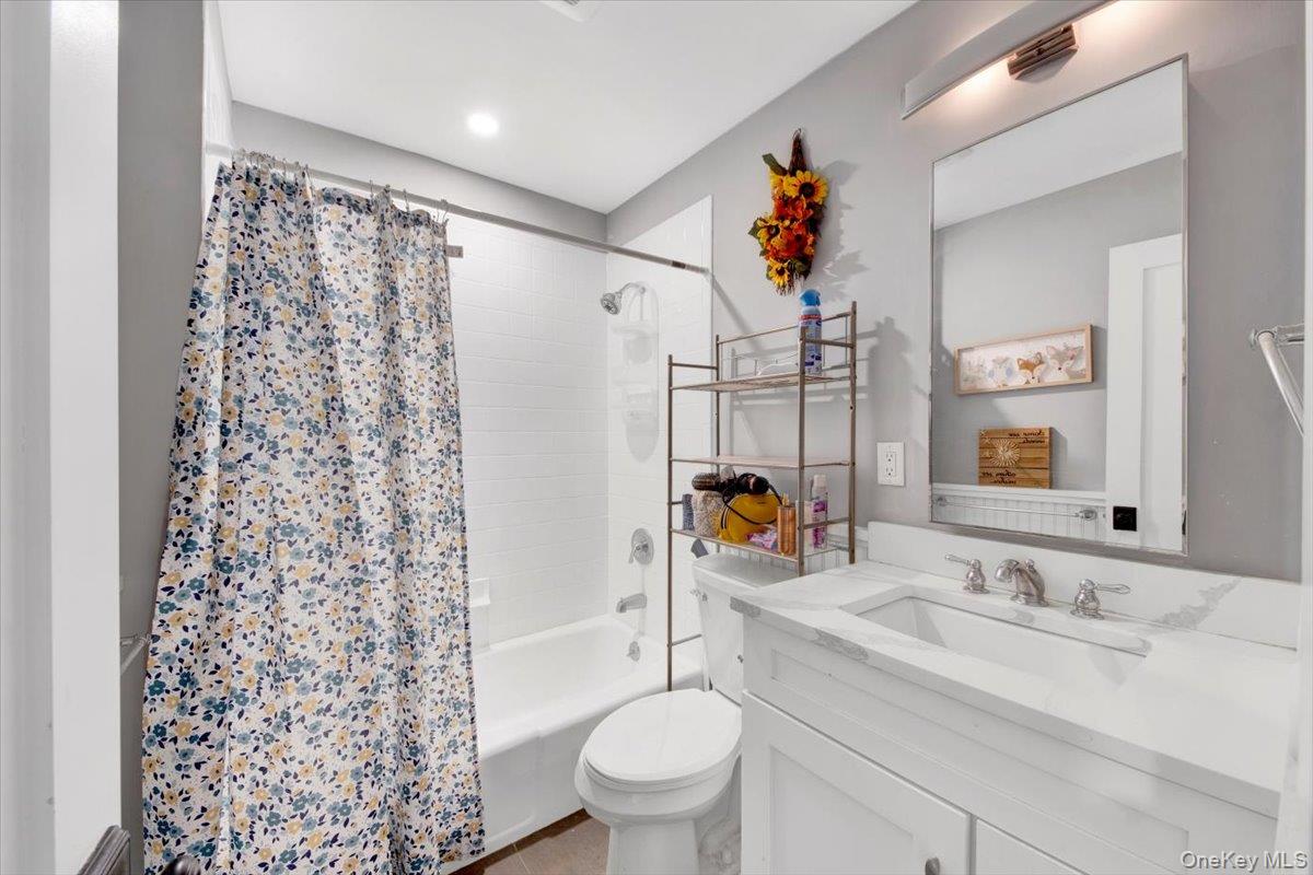 #17 photo, 157 Phyllis Court, Yorktown Heights , NY 10598