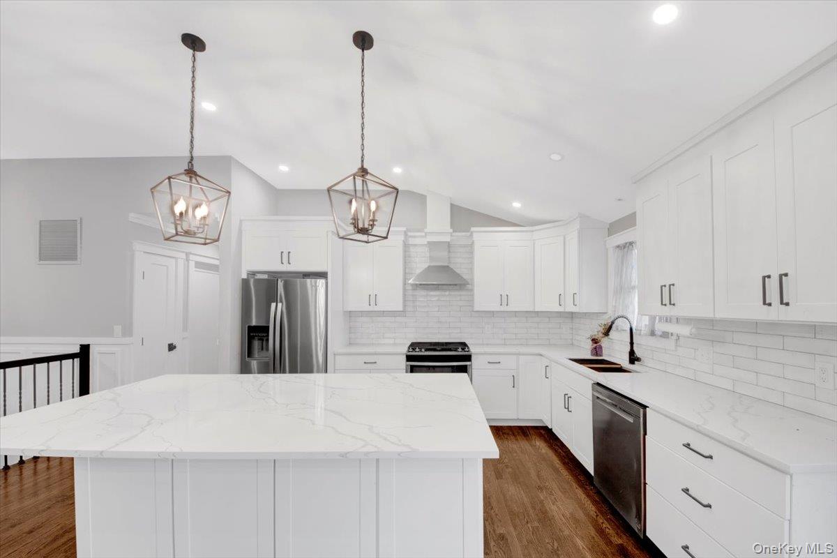 #4 photo, 157 Phyllis Court, Yorktown Heights , NY 10598