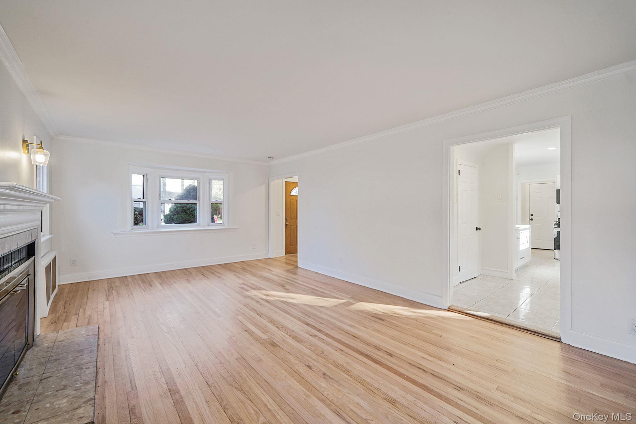 #10 photo, 25 Oxford Drive, Freeport , NY 11520