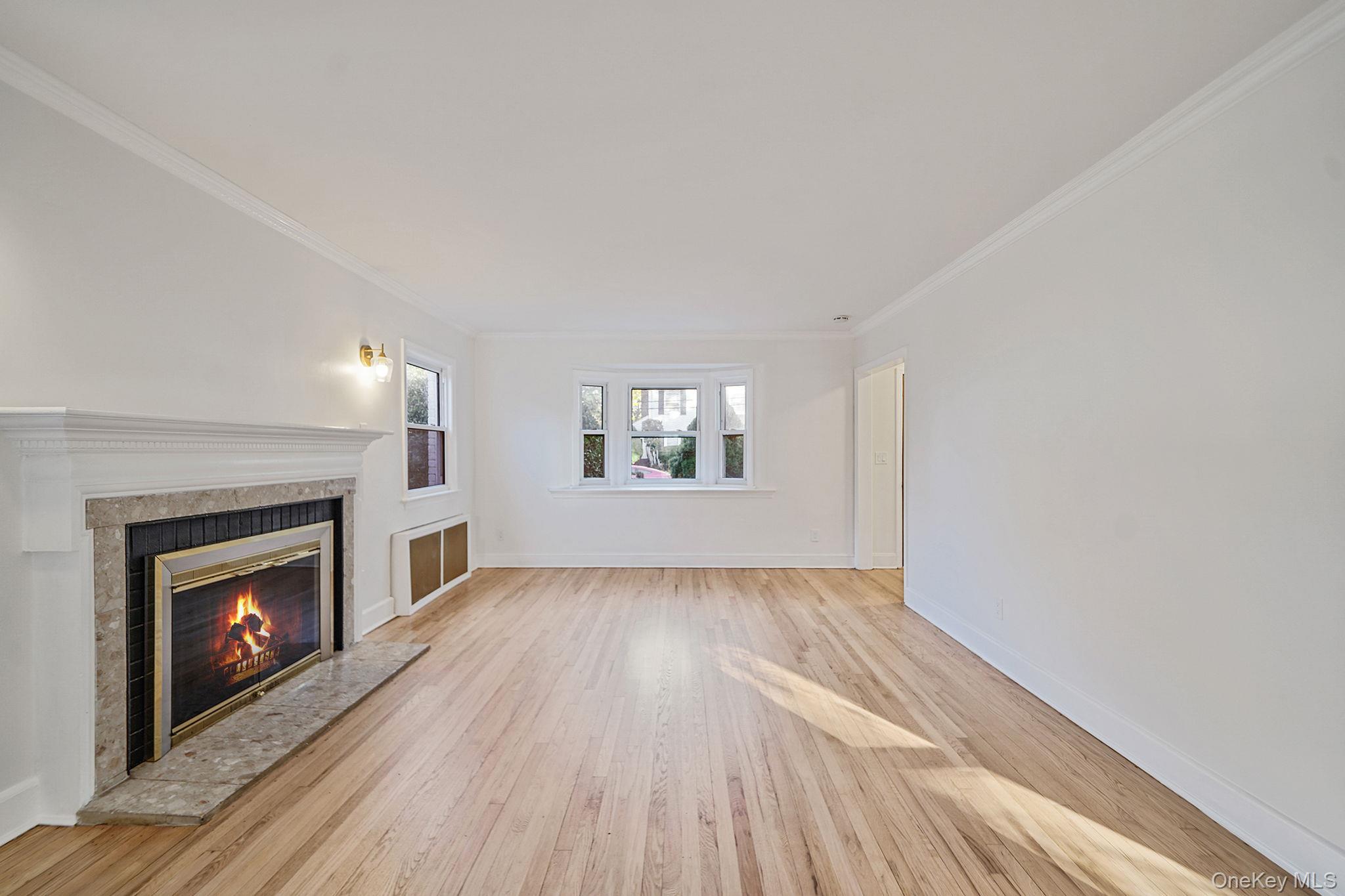 #11 photo, 25 Oxford Drive, Freeport , NY 11520