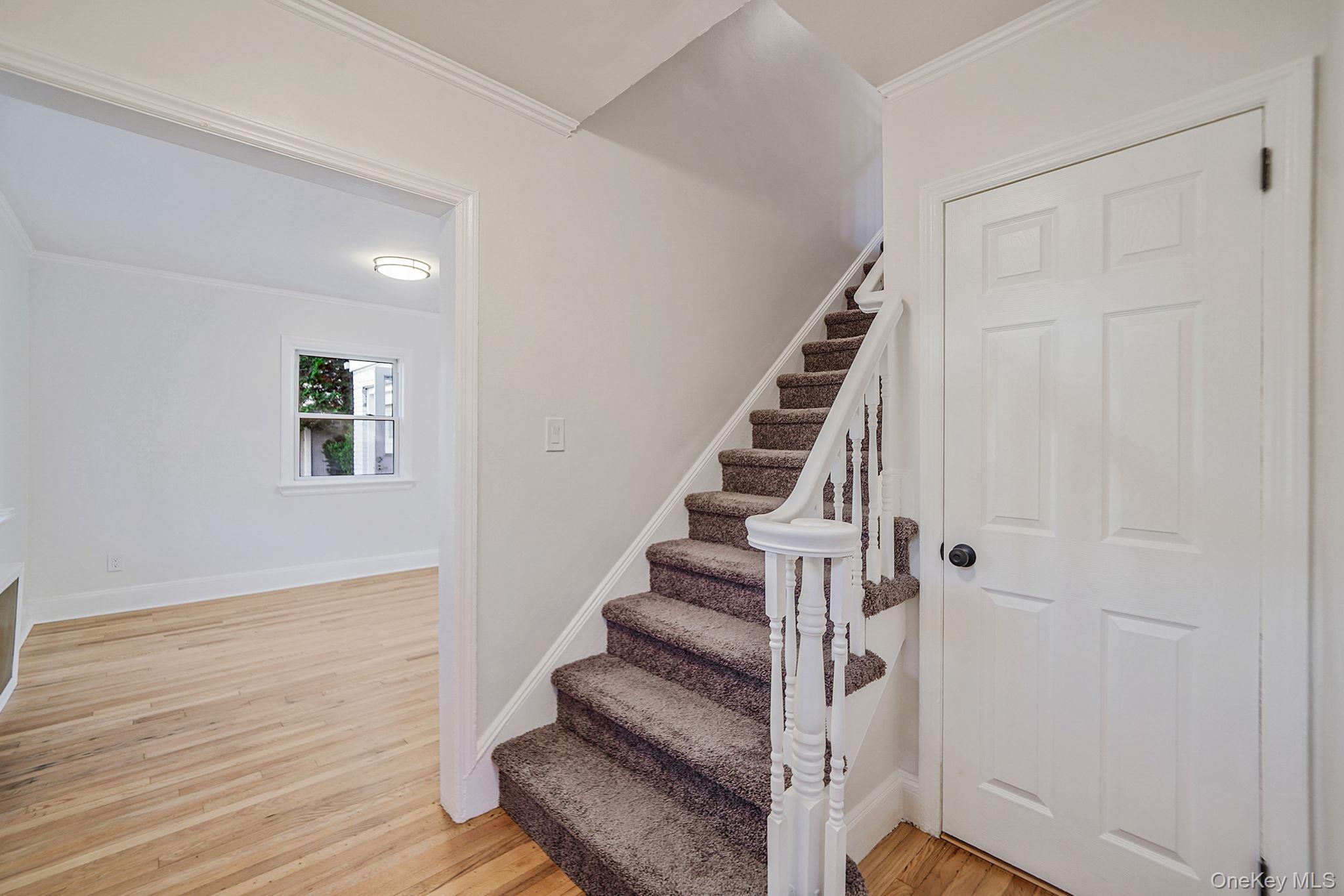 #6 photo, 25 Oxford Drive, Freeport , NY 11520