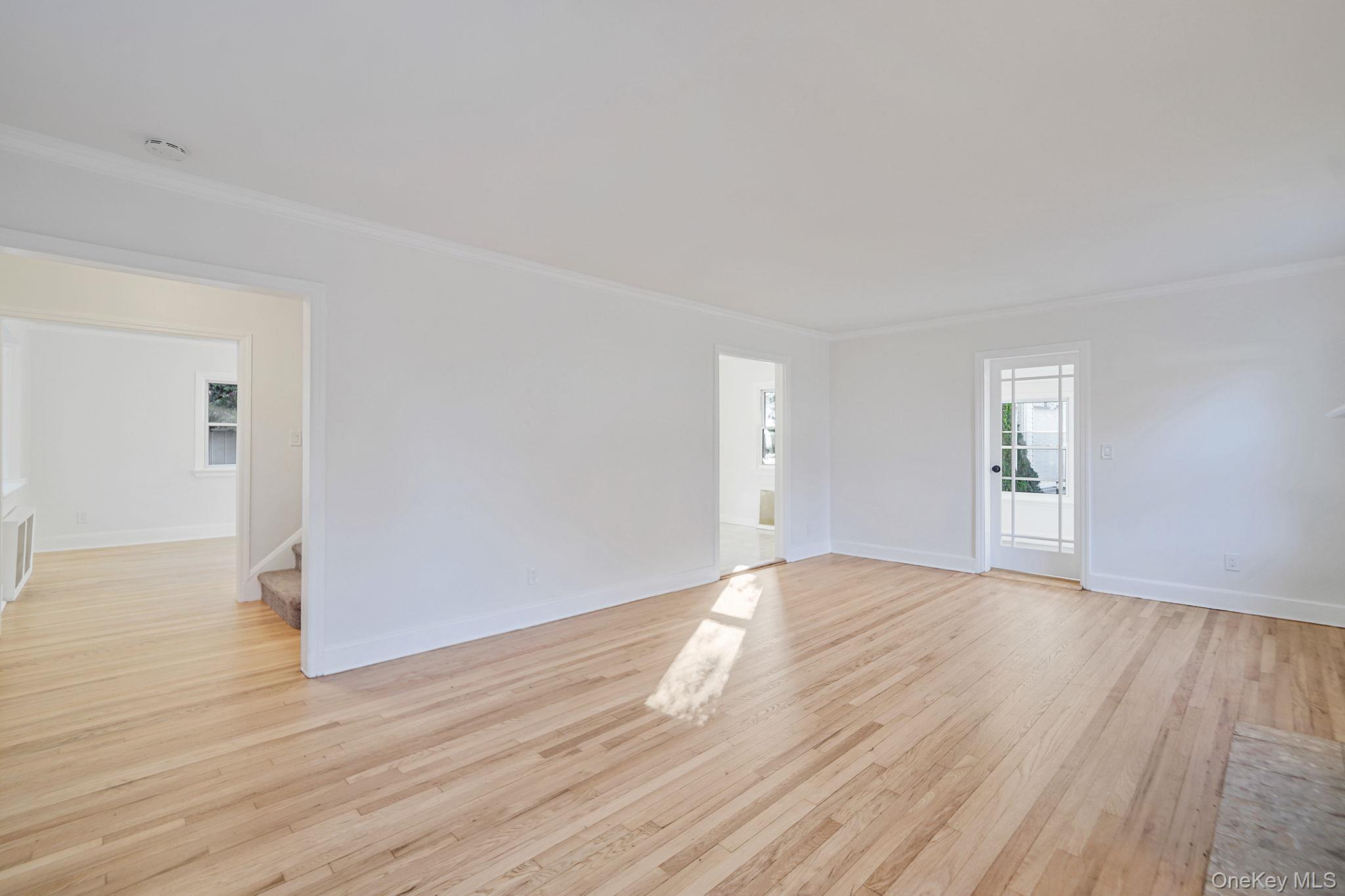 #9 photo, 25 Oxford Drive, Freeport , NY 11520