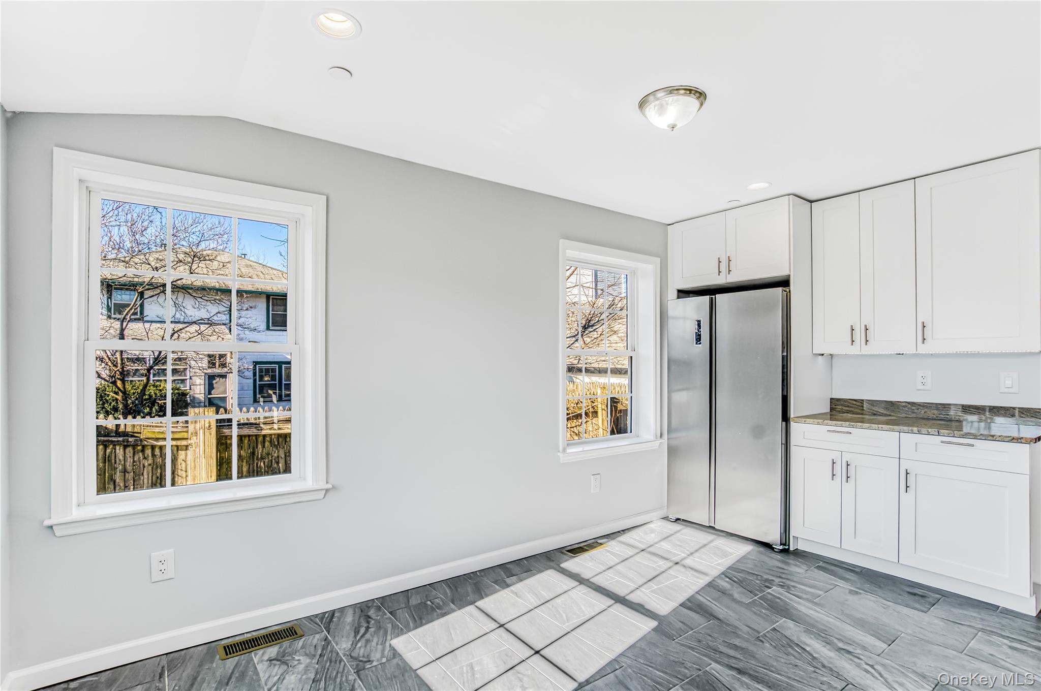 #11 photo, 911 Hicksville Road, Far Rockaway , NY 11691