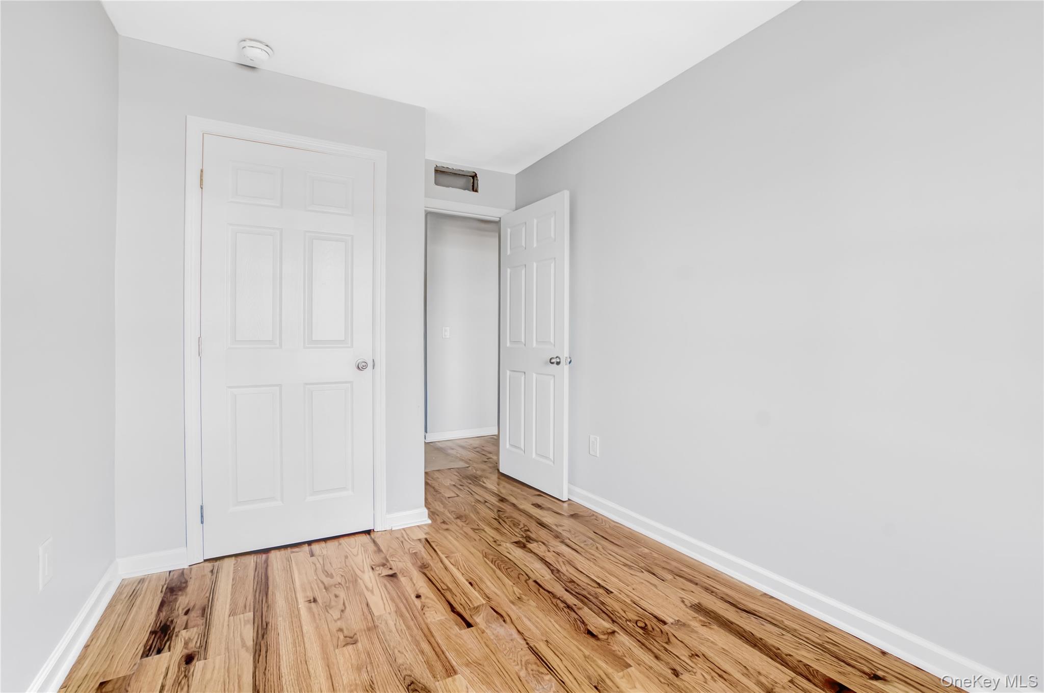 #15 photo, 911 Hicksville Road, Far Rockaway , NY 11691