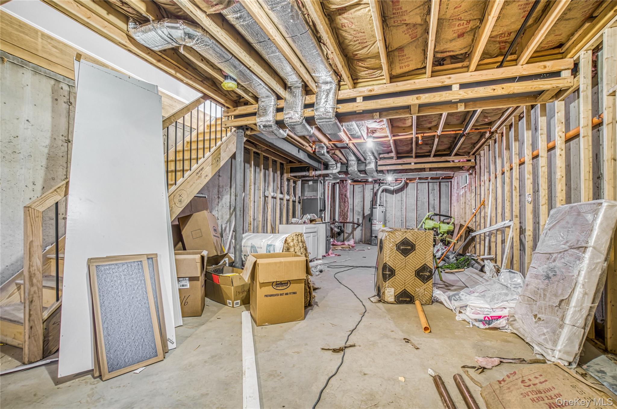 #7 photo, 911 Hicksville Road, Far Rockaway , NY 11691