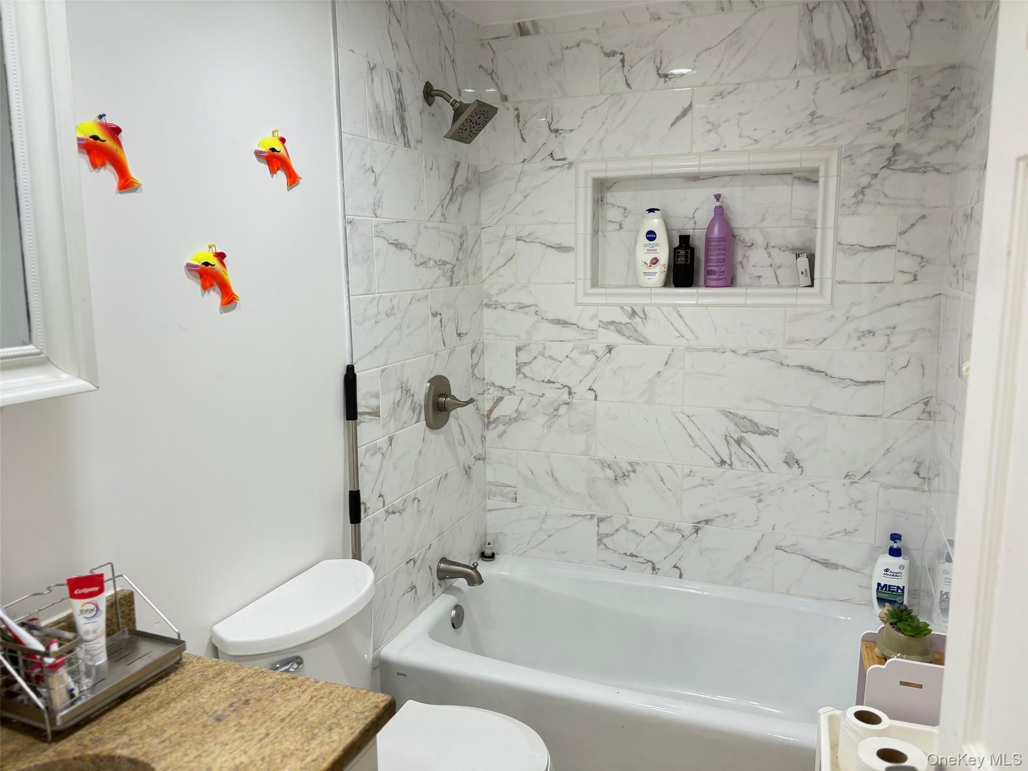 #10 photo, 63 Garden City Avenue, Wyandanch , NY 11798